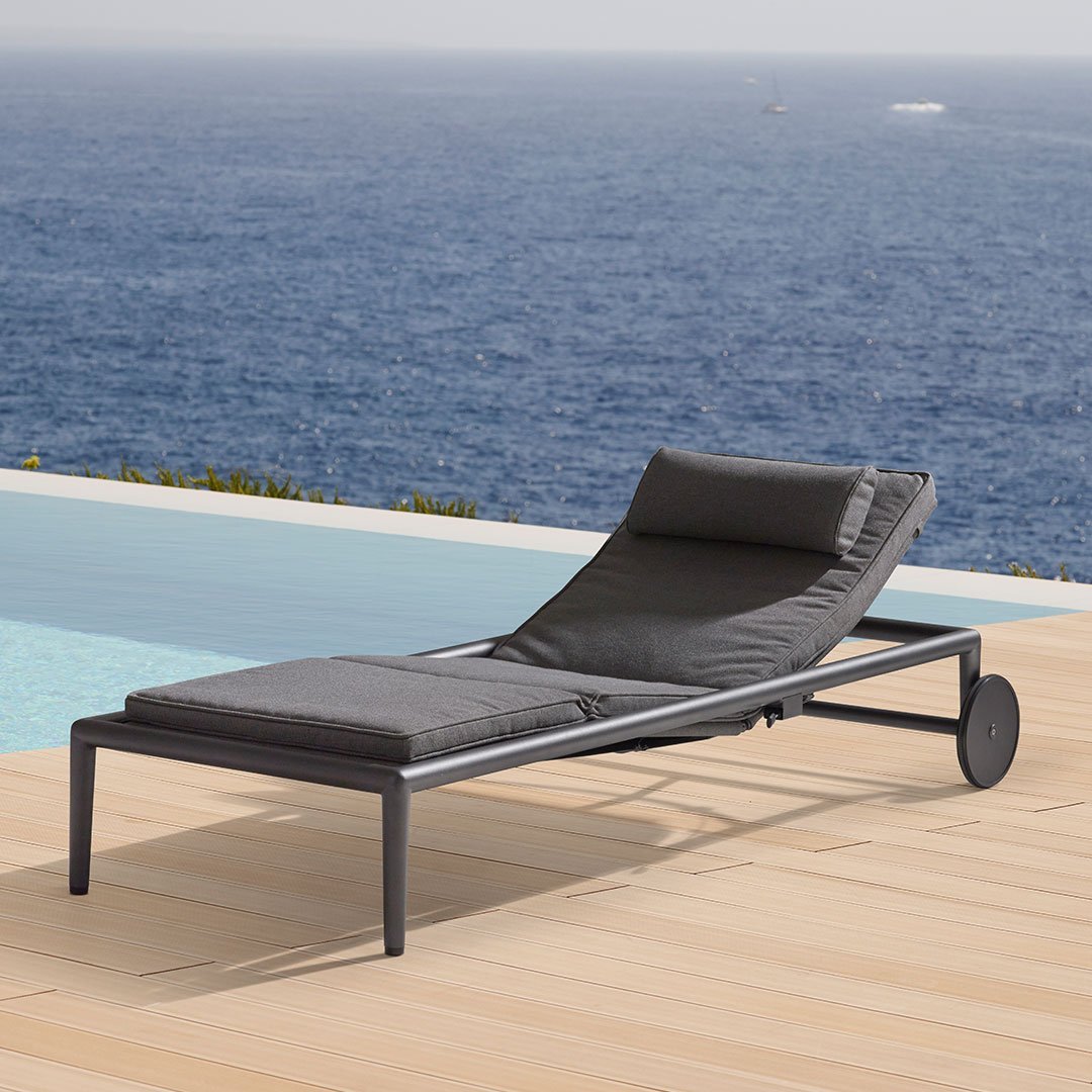 Foersom Hiort Lorenzen Conic SoftTouch Sunbed - Premium Outdoor Seating with Cane Line - Perfect for Poolside, Patio, and Garden Relaxation