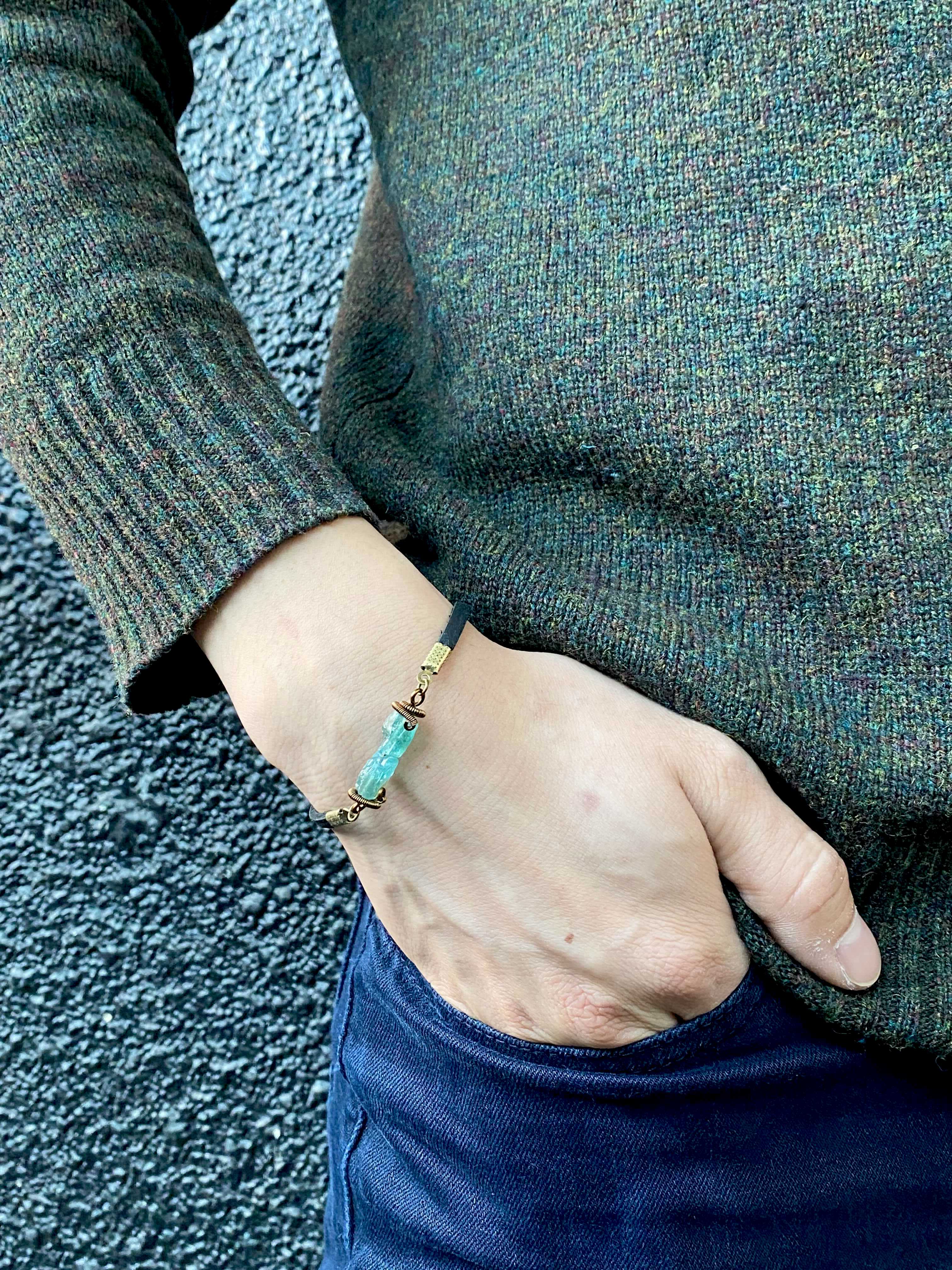 Men's Blue Raw Apatite Bracelet - Natural Stone Healing Crystal Jewelry for Meditation, Energy Balance & Spiritual Protection | Perfect Gift for Men