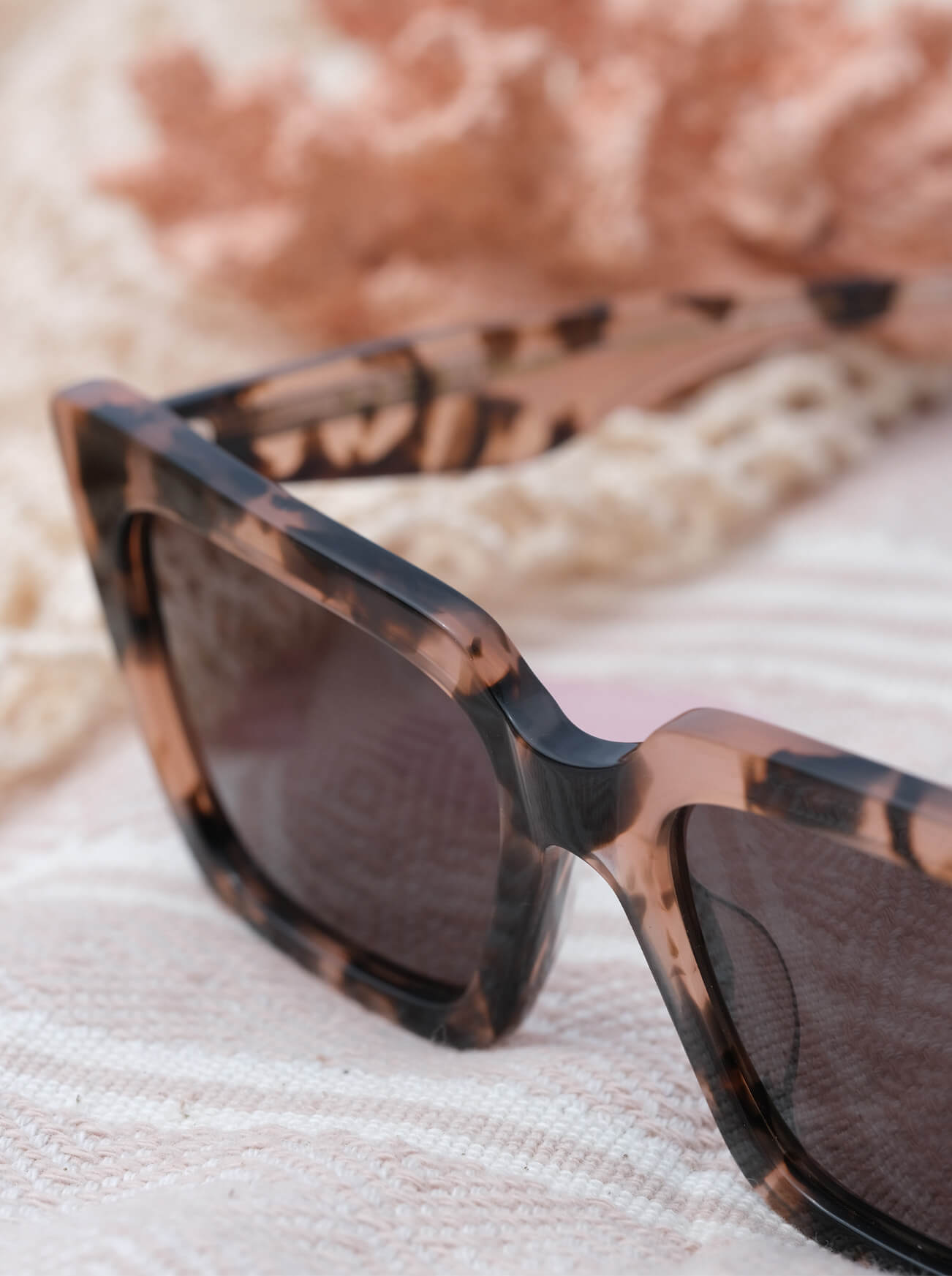 KEERA Coral Tortoise Sunglasses - Dark Smoke Lens 54mm - UV Protection & Polarized for Outdoor Activities, Beach, Driving & Fashion Accessories