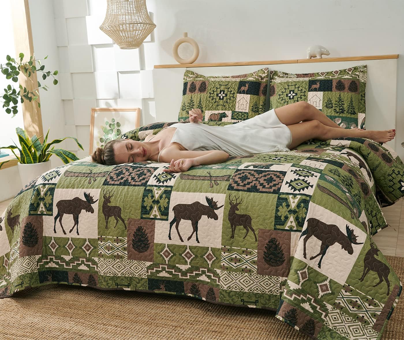 King Size Rustic Quilt Set - Reversible Bear & Moose Bedding for Cabin Decor
