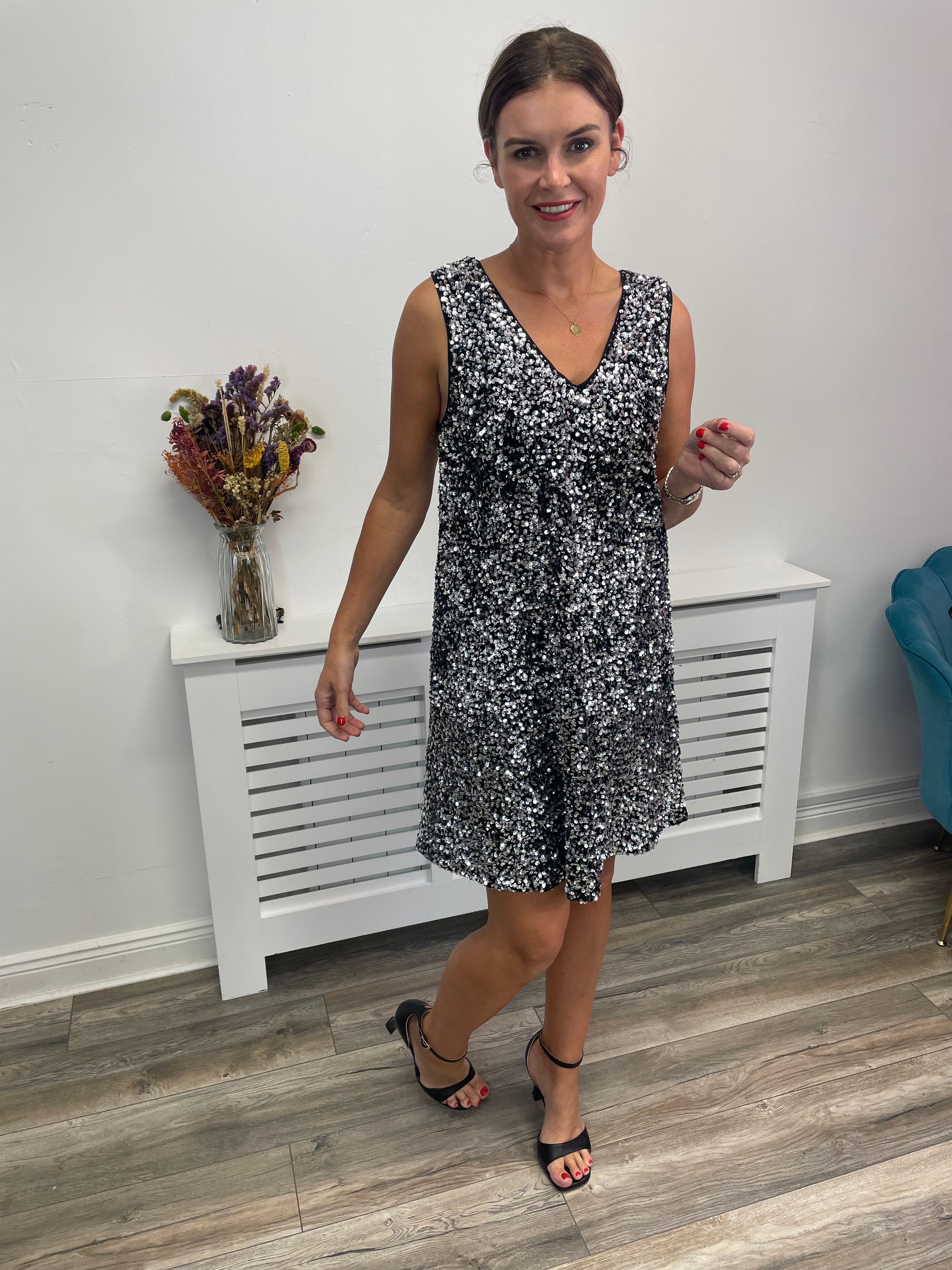 KINNE Sequin Mini Dress for Women - Black & Silver Glitter Party Dress, Clubwear, Night Out, Holiday Celebration, Prom, and Special Occasions