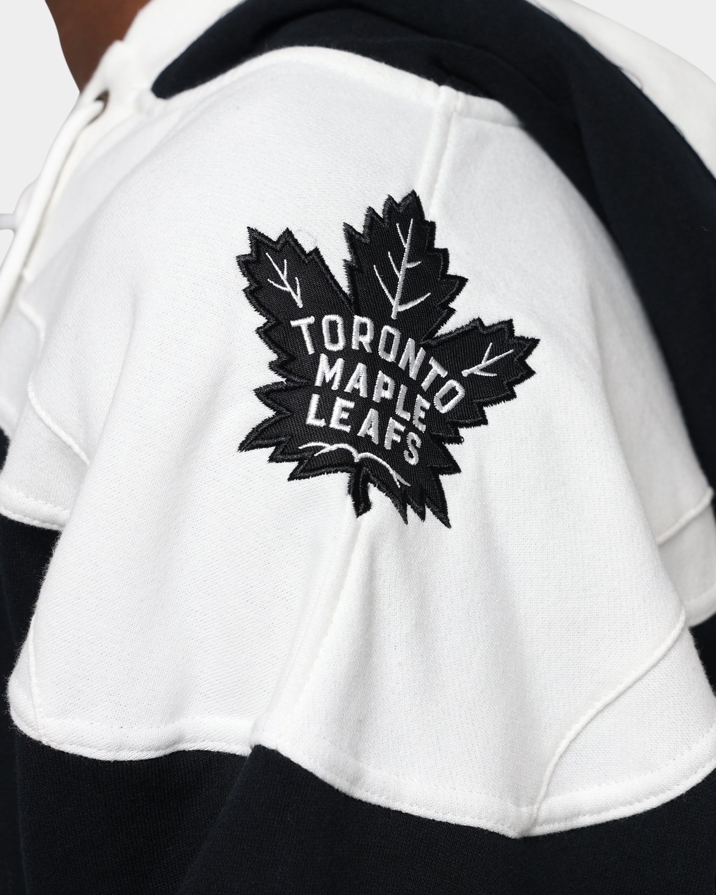 47 Brand Toronto Maple Leafs Superior Lacer Hoodie - Jet Black NHL Hockey Fan Apparel for Men & Women - Perfect for Game Day & Casual Wear