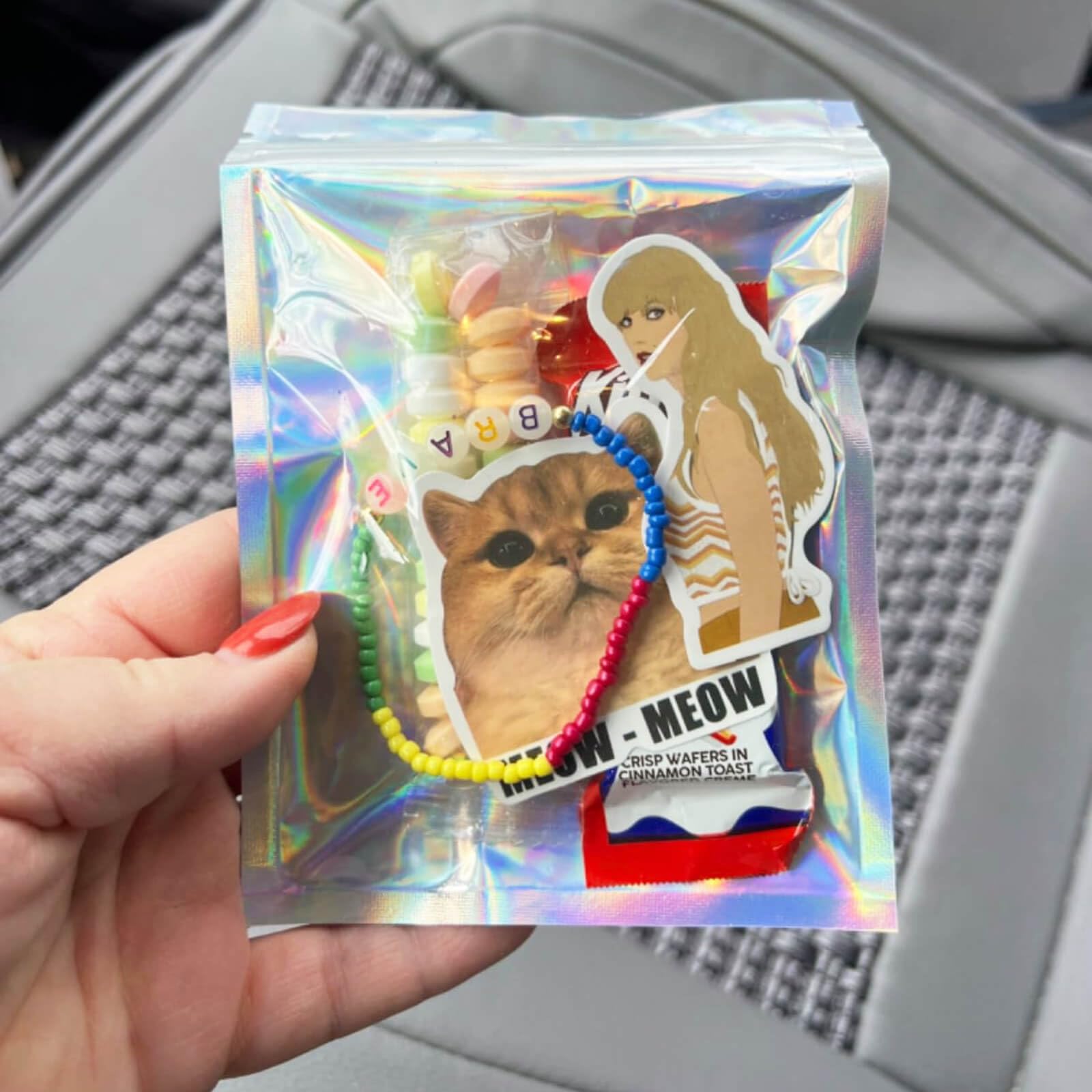 4x6 Inch Smell Proof Bags - 100 Pack Resealable Holographic Storage Bags for Food, Candy, Jewelry & More | Odor-Proof Packaging for Travel, Camping & Discreet Storage