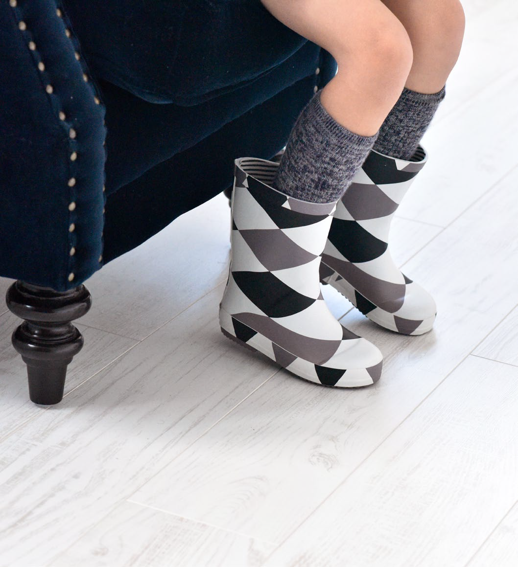 Boxbo Damier Kids' Rain Boots for Boys and Girls - Waterproof, Comfortable & Durable for Outdoor Play, Puddle Jumping & Rainy Day Adventures