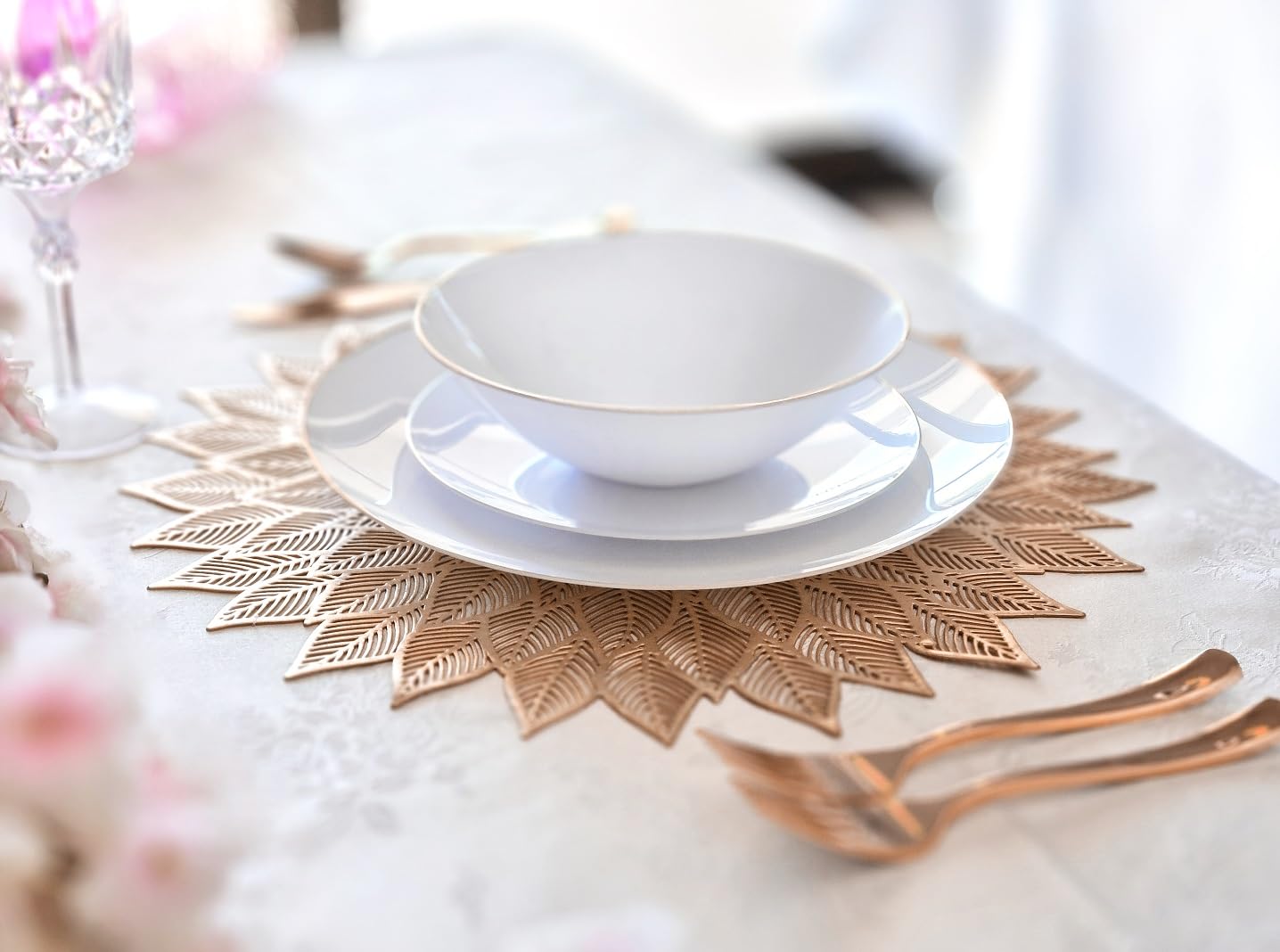 120-Piece Pressed Vinyl Metallic Placemats Set - Elegant Rose Gold Wedding Table Decor for Parties, Banquets & Special Occasions