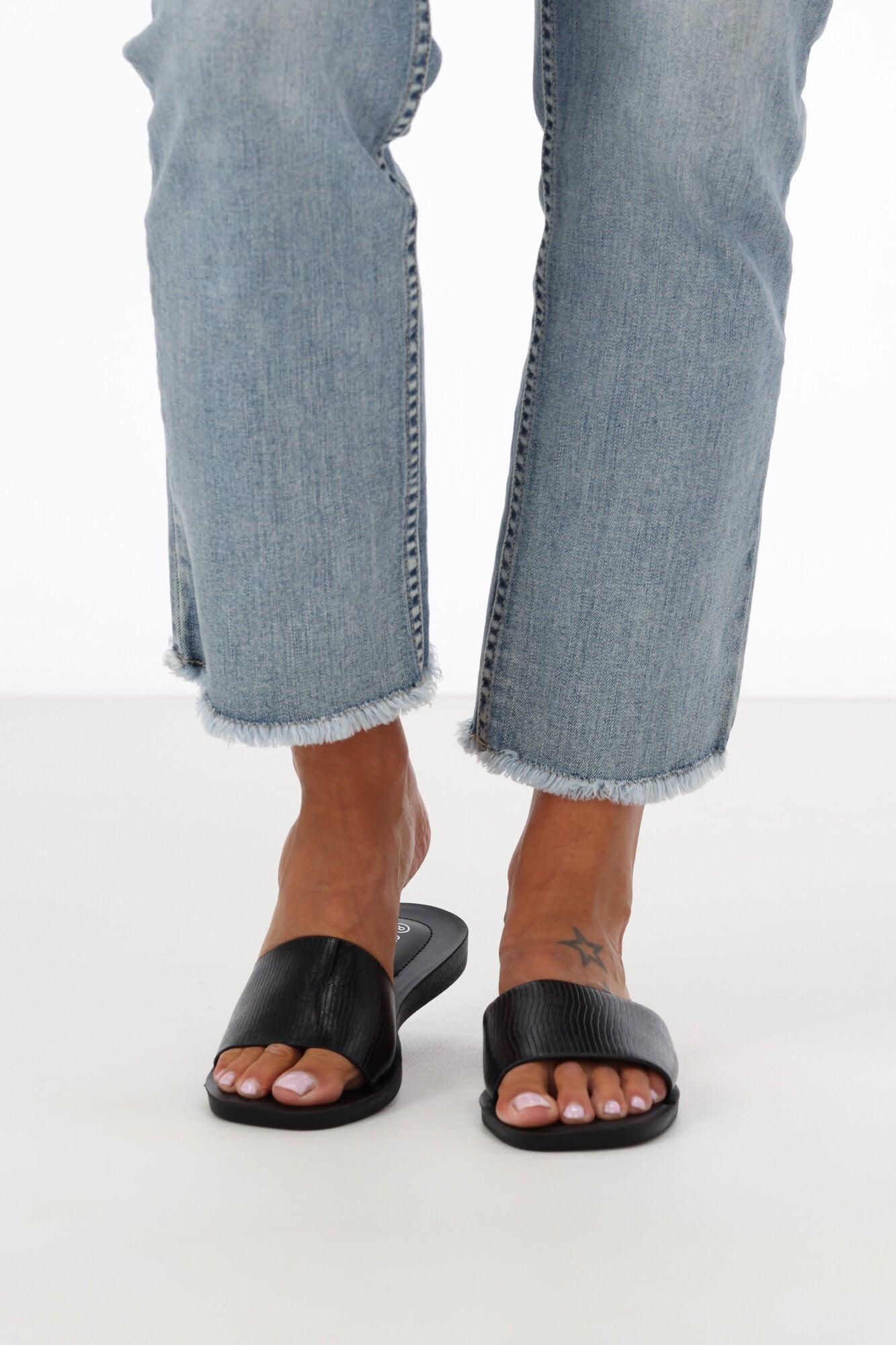 Cherry Lane Athena Slide Sandals for Women - Comfortable Black Slide Sandals for Casual Wear, Beach, and Poolside Relaxation