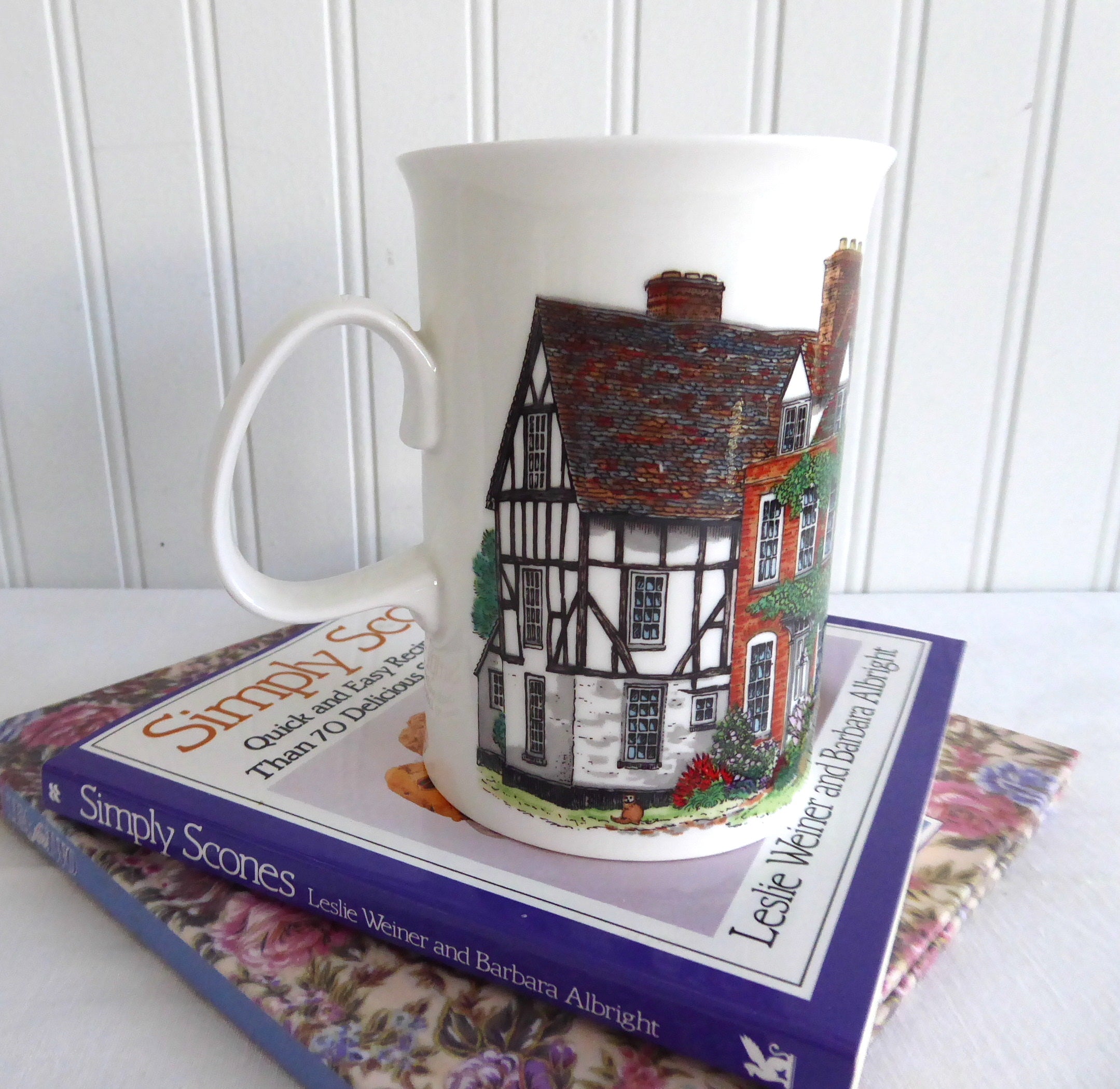 Dunoon Hamlets Mug by Sue Scullard - Premium English Village Bone China Tea Cup for Coffee, Tea & Hot Beverages | Perfect for Home, Office & Gift Giving