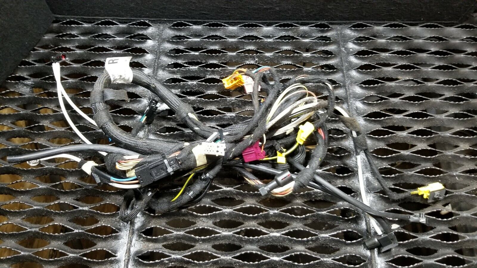 03 04 05 06 Mercedes CL500 CL55 W215 Front Right Passenger Seat Wire Harness OEM - Replacement for Damaged Wiring, Perfect for DIY Car Repairs & Electrical System Maintenance