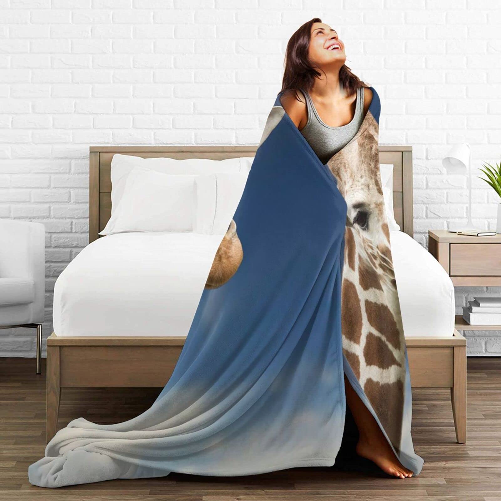 Soft Flannel Fleece Giraffe Throw Blanket 80x60 Inches - Cozy Animal Print Blanket for Couch, Bed & Air Conditioning Use - Cute Home Decor Gift
