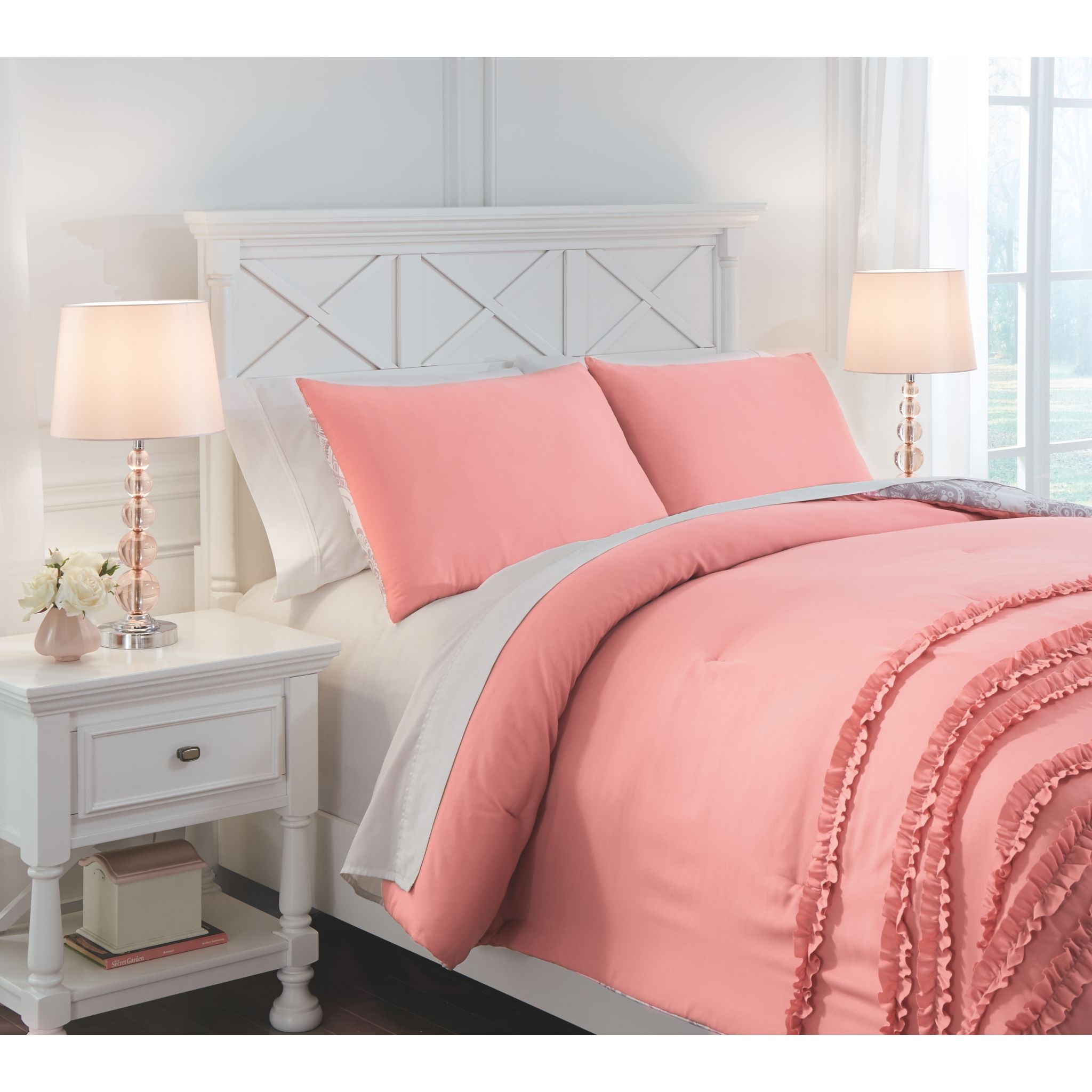 Avaleigh Full Comforter Set - Soft & Breathable Bedding Set with Pillow Shams - Perfect for Master Bedroom, Guest Room & Dorm Decor (Full Size)