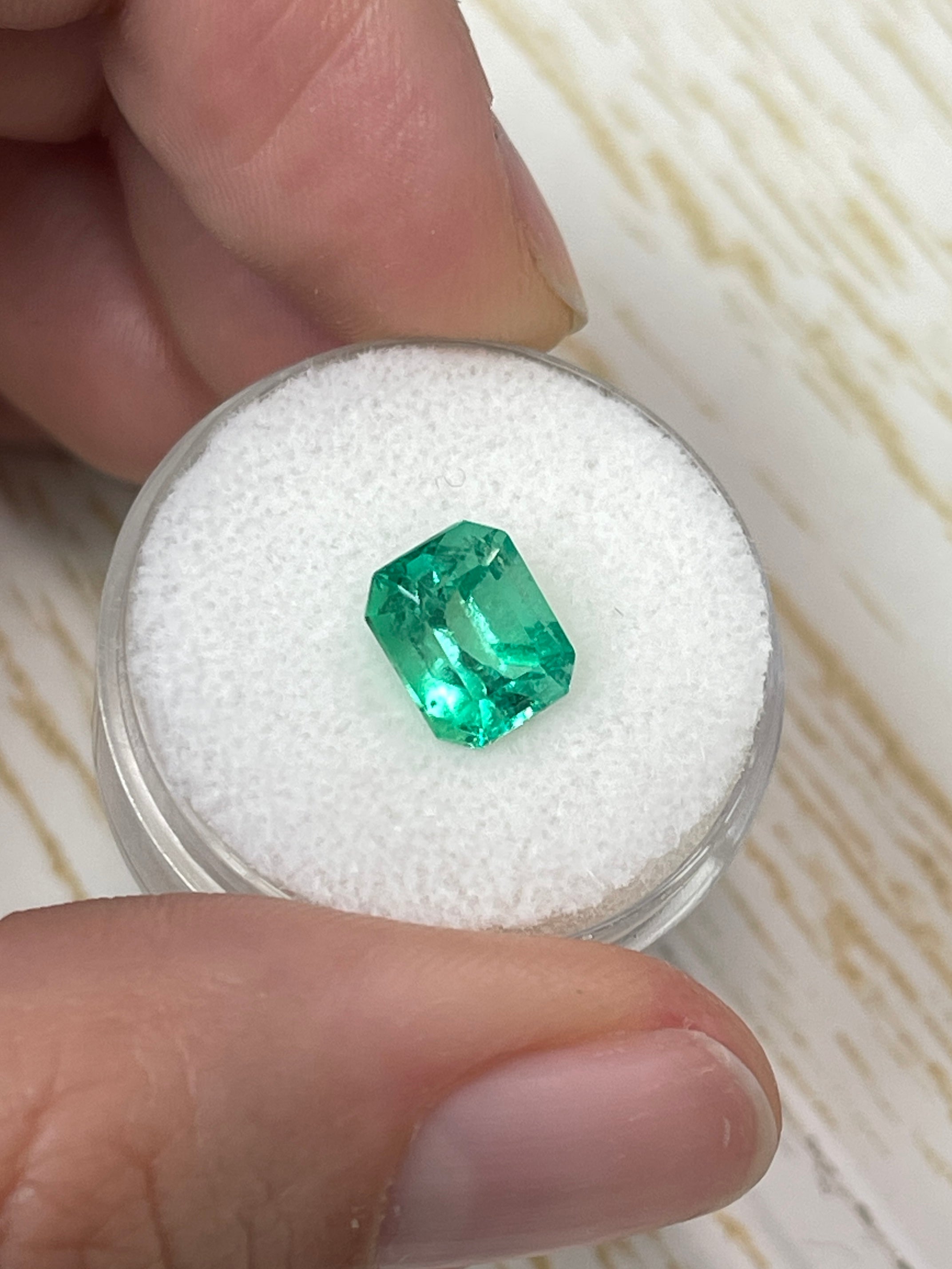 2.07 Carat 9x7mm Muzo Green Natural Colombian Loose Emerald - Emerald Cut Gemstone for Jewelry Making, Engagement Rings & Luxury Gifts