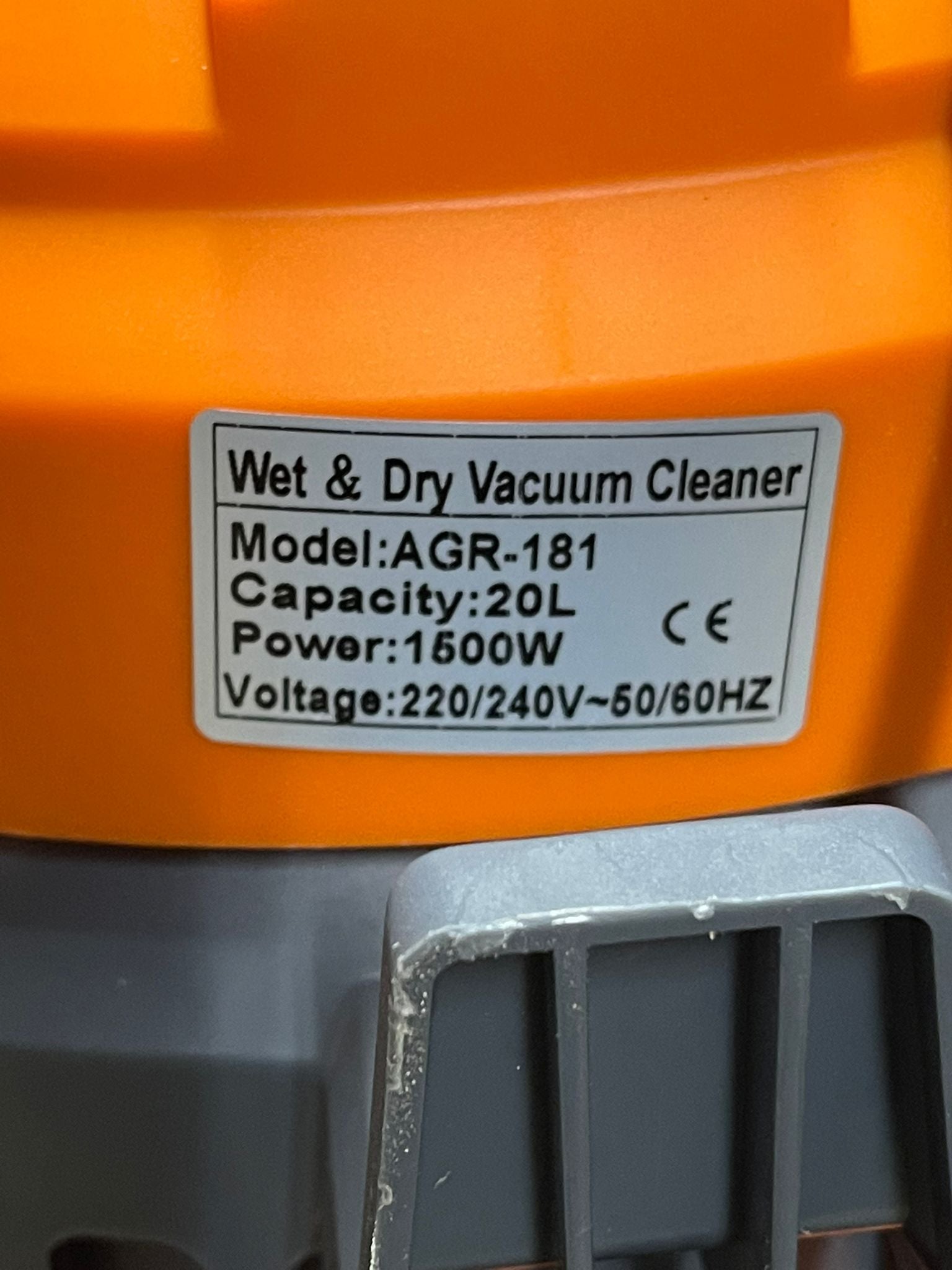 Aiguru 20L 220V Wet & Dry Vacuum Cleaner | Powerful Suction for Home & Workshop Cleaning | VC AGR181 Model | Ideal for Carpets, Floors, and Liquid Spills