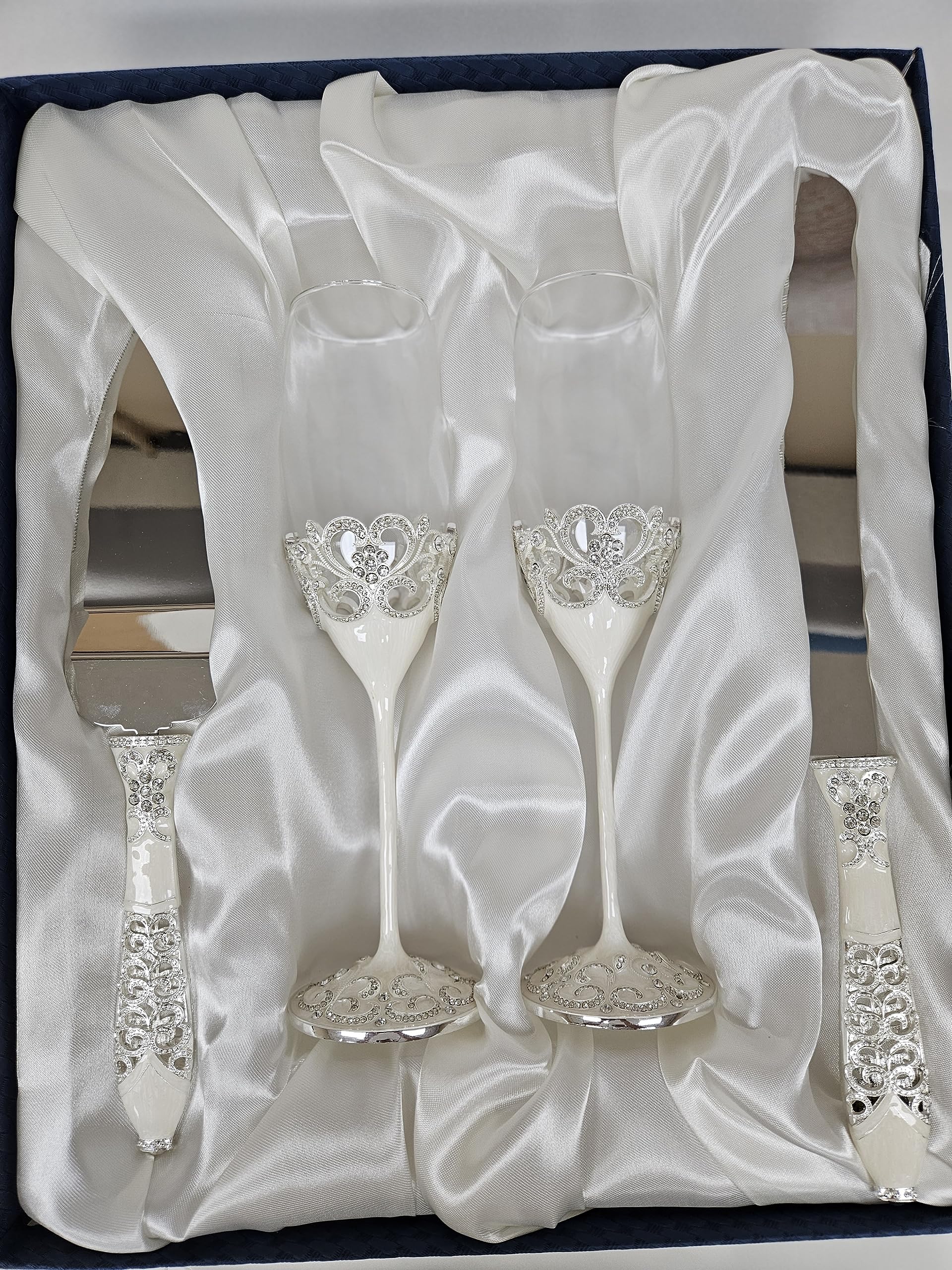Custom Made White Silver Wedding Toasting Set - Elegant Champagne Flutes for Couples with Cake Servers (Set of 2 Glasses) - Perfect for Quinceañeras, Anniversaries & Romantic Celebrations