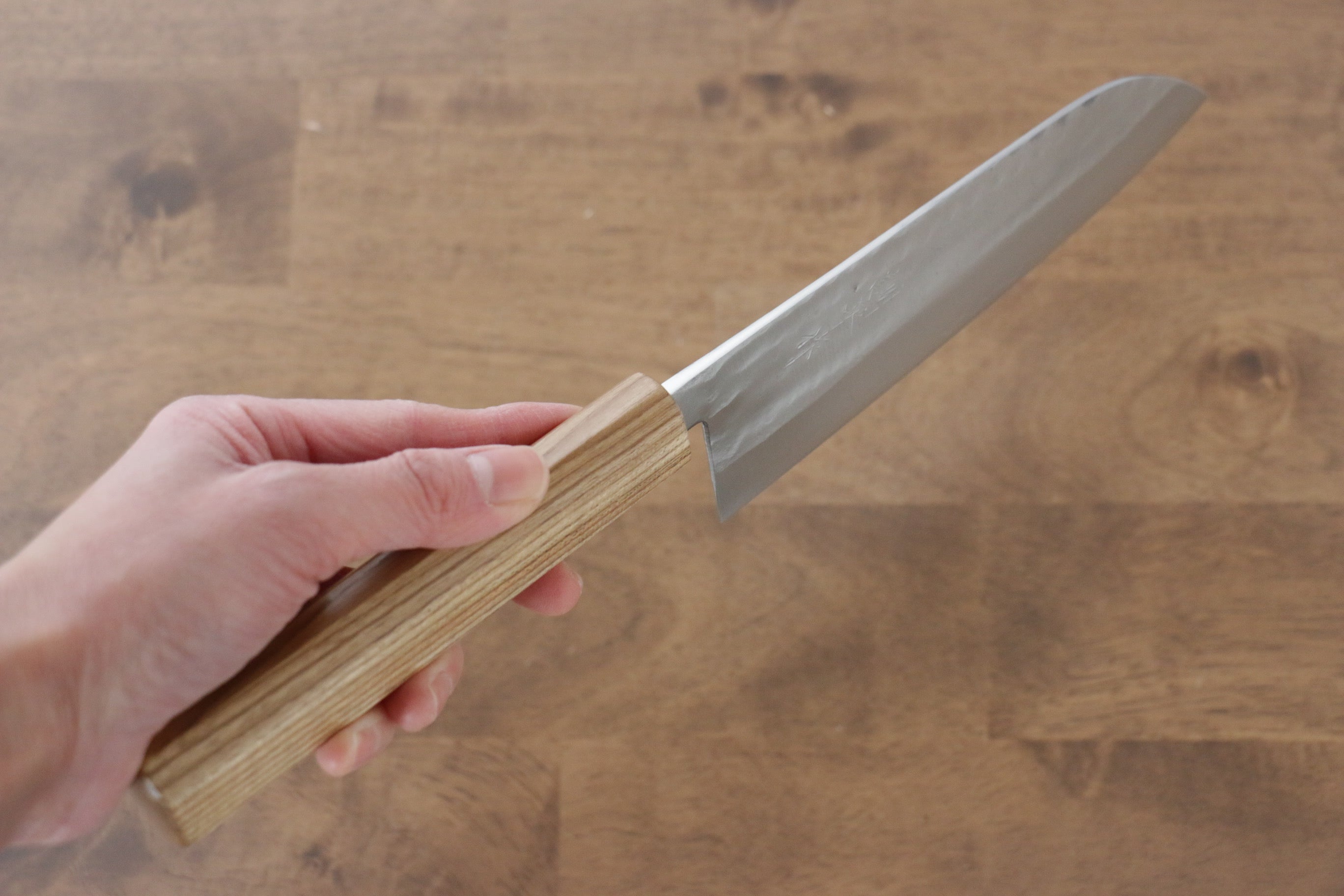 Premium Kunihira VG1 Hammered Santoku Knife 170mm with Enju Wood Handle - Professional Japanese Kitchen Knife for Slicing, Dicing & Chopping Vegetables, Meat & Fish