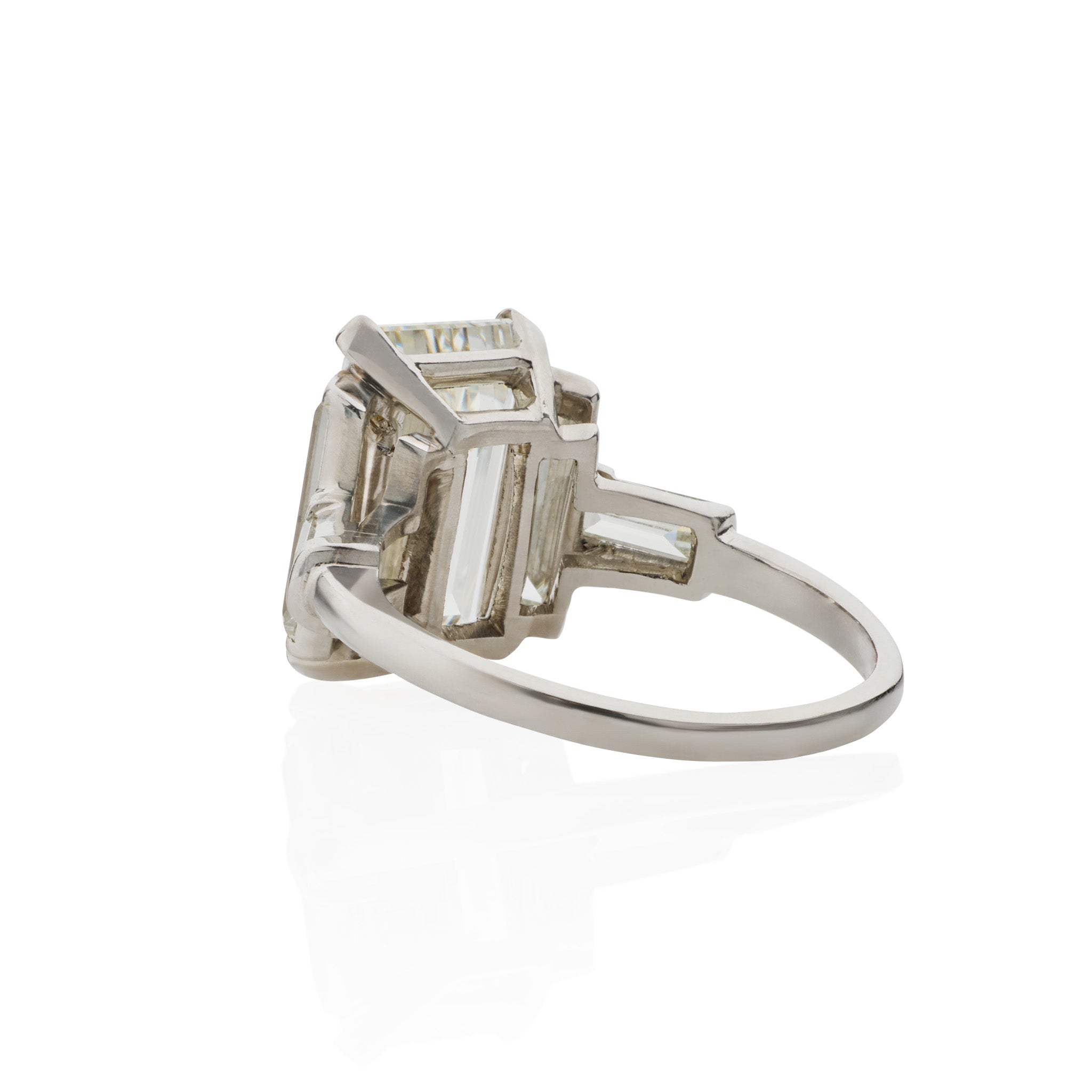 Emerald Cut Diamond Solitaire Ring - 14K White Gold Engagement Ring for Women, Elegant Wedding Band, Anniversary Gift - Perfect for Proposals, Bridal Jewelry & Special Occasions