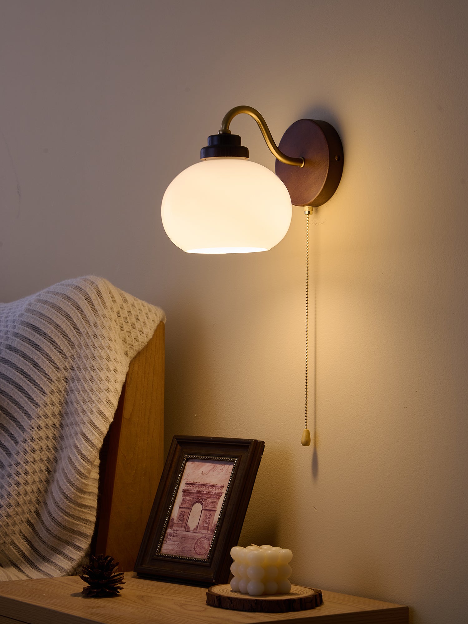Lumea Crest Wall Lamp - Modern LED Sconce Light Fixture for Bedroom, Living Room, Hallway - Dimmable Indoor Wall Lighting for Home Decor