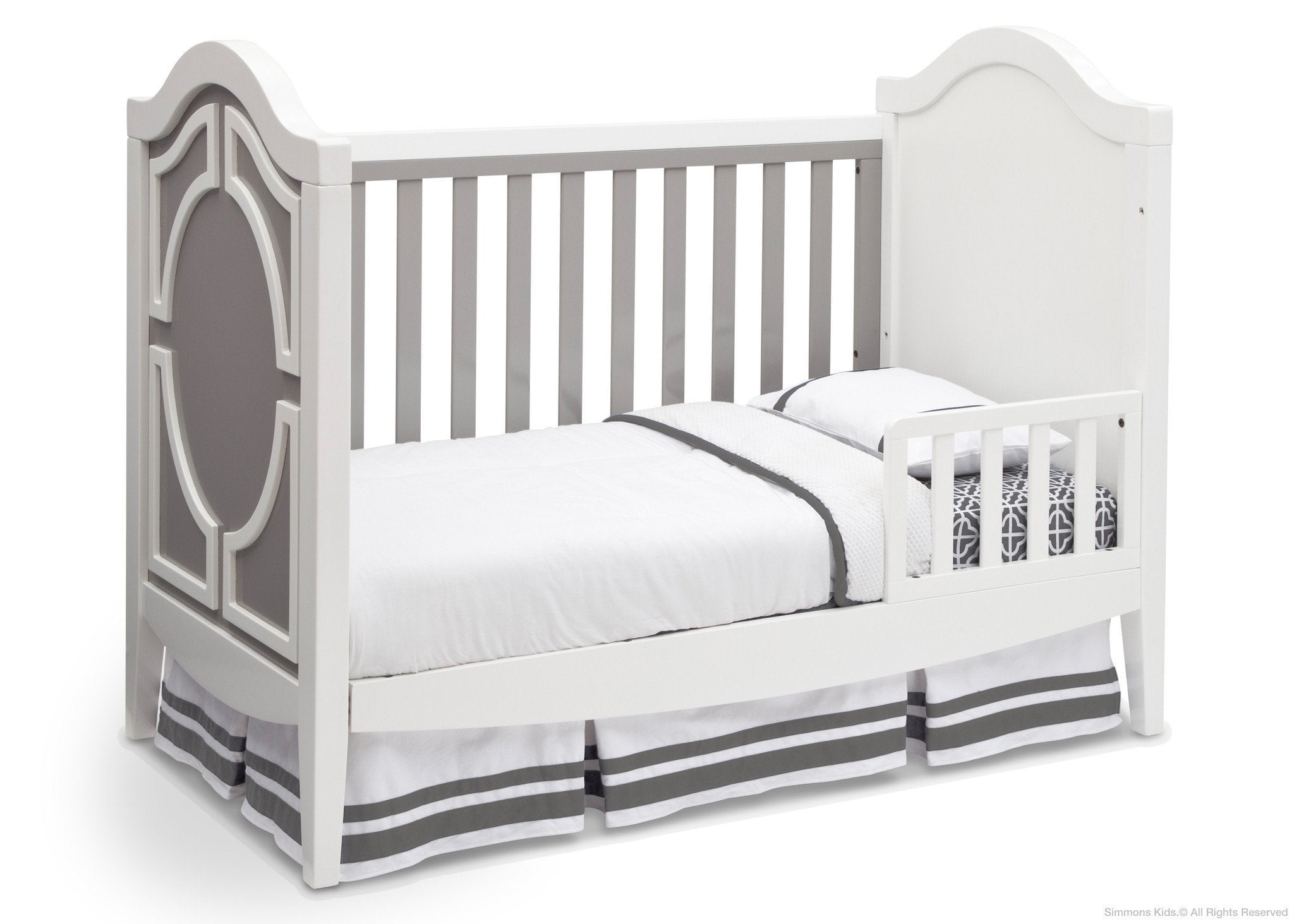 Hollywood 3-in-1 Convertible Baby Crib - Toddler Bed & Daybed - Modern Nursery Furniture for Newborn to Toddler - Perfect for Bedroom, Nursery & Daycare