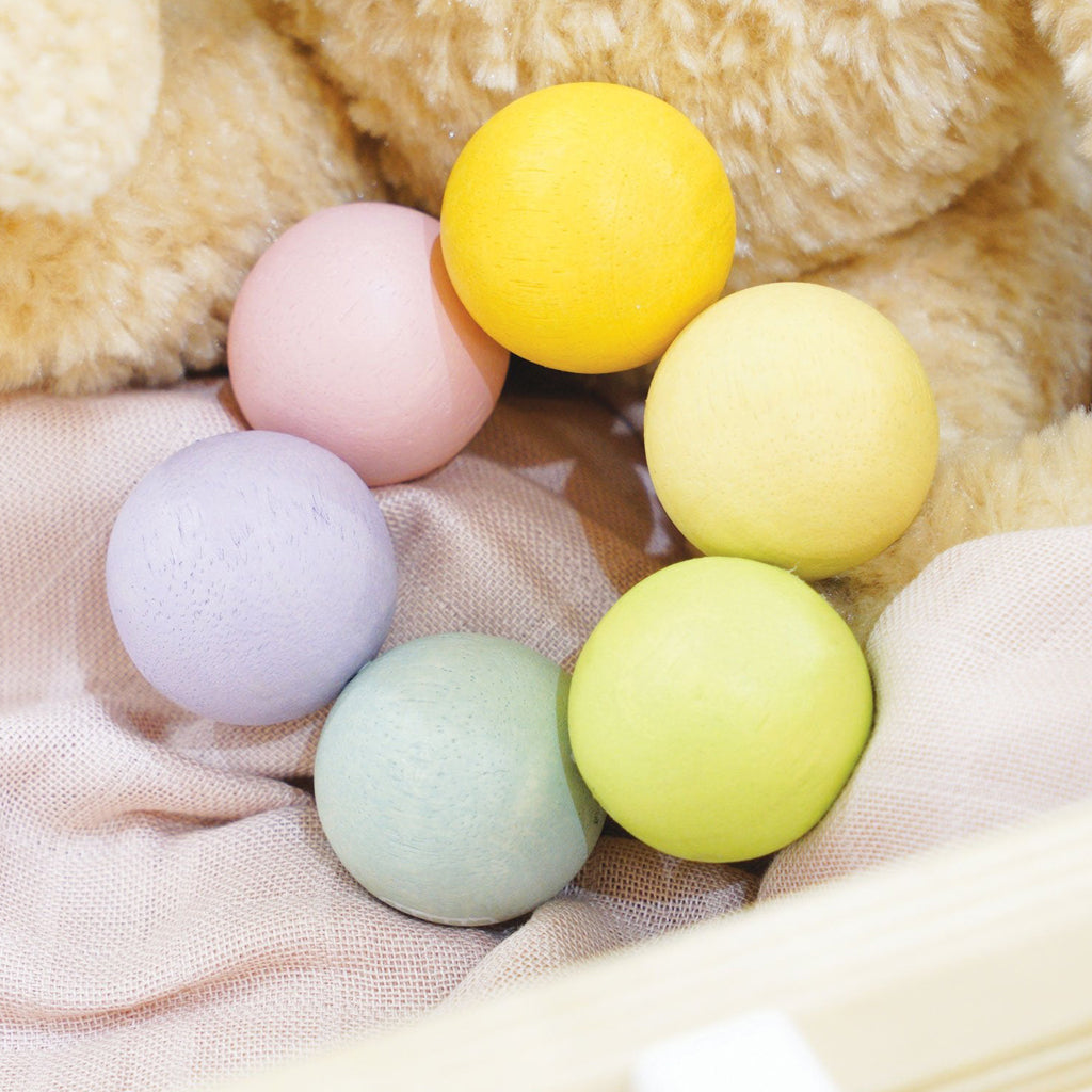 Natural Wooden Beads Teether for Babies - Safe & Non-Toxic Teething Toy for Infants - Perfect for Soothing Sore Gums During Playtime & Travel
