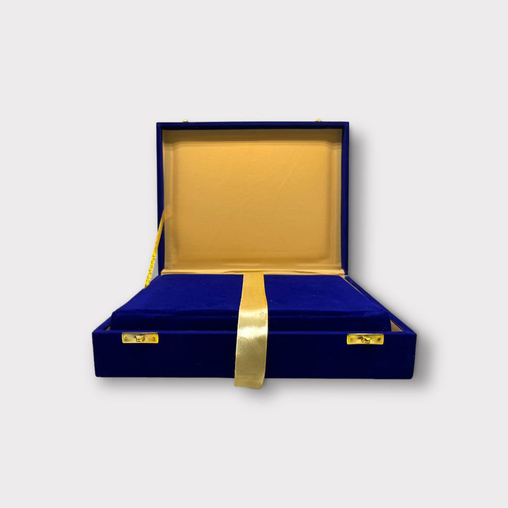 Beautiful Quran in Velvet Gift Box - Holy Islamic Book for Prayer, Study & Gifts - Perfect for Home, Mosque & Special Occasions