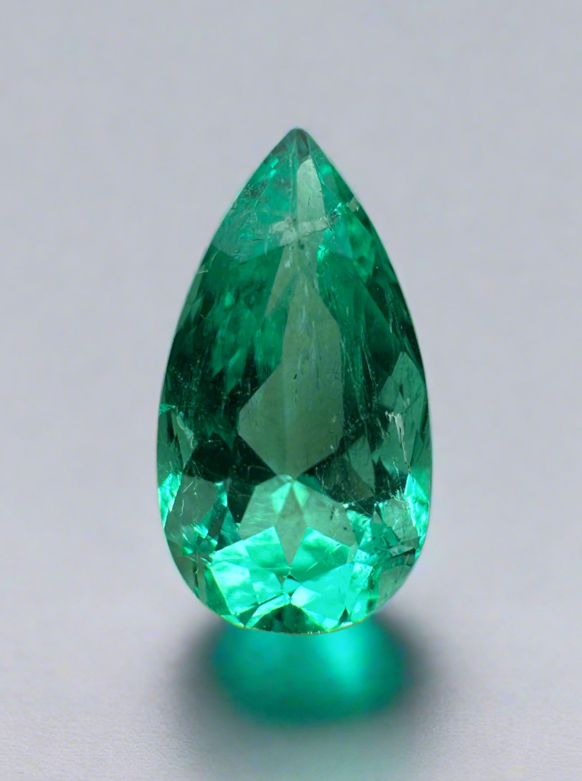 1.55 Carat 10x6mm VVS Clarity Natural Green Colombian Loose Emerald Pear Cut Gemstone for Jewelry Making & Engagement Rings