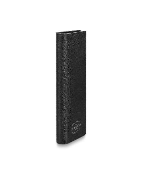 Louis Vuitton Brazza Taiga Travel Wallet in Noir - Stylish Men's Leather Bifold Wallet for Business & Travel - Perfect for Everyday Use & Luxury Gifting