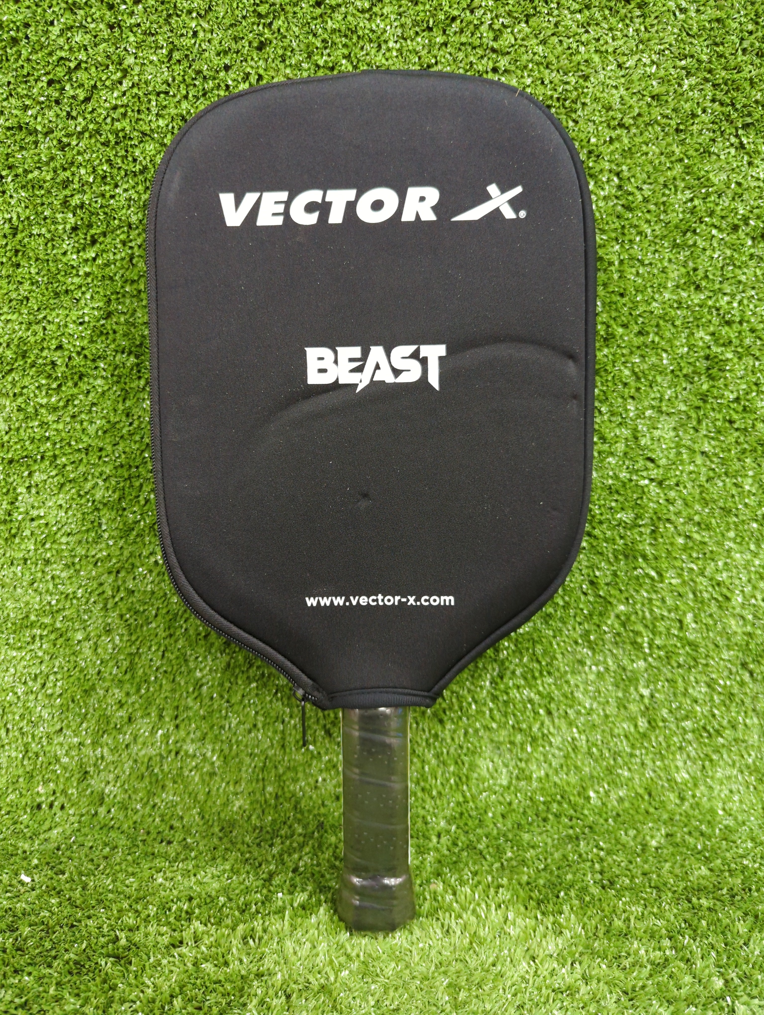 Premium Vector Beast Pickleball Paddle - Carbon Fiber Face with Comfort Grip - Perfect for Competitive Play & Recreational Games