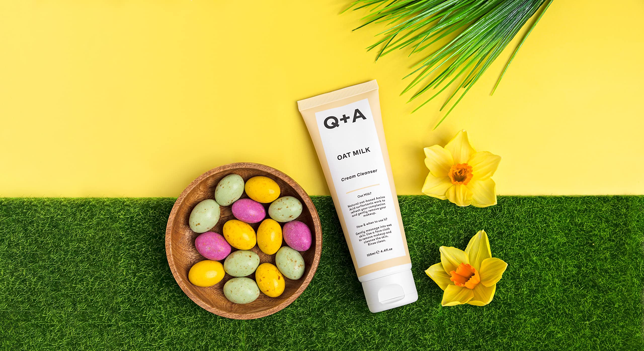 **Q+A Oat Milk Cream Cleanser - Gentle Makeup Remover & Hydrating Face Wash with Organic Oat Milk & Oat Seed Oil | Soothes & Nourishes Skin | Perfect for Daily Cleansing & Sensitive Skin Care (125ml)**