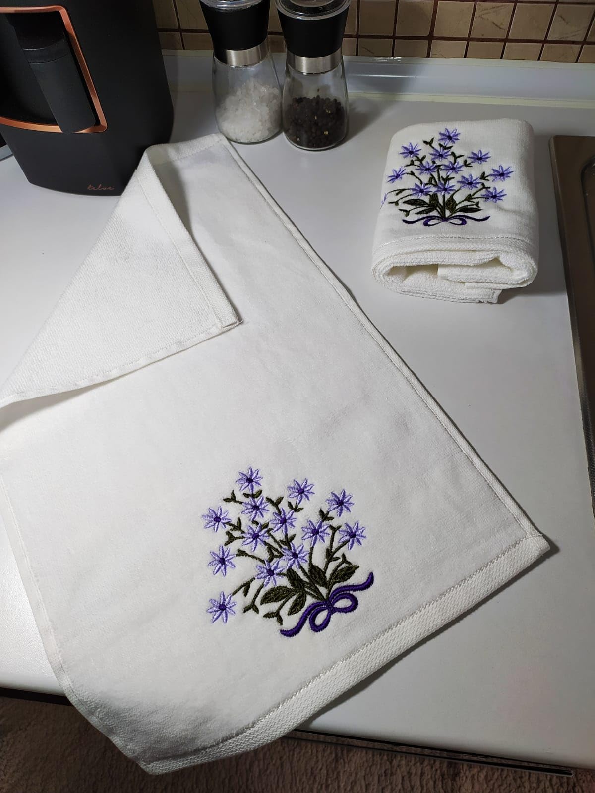 Premium 2-Pack Embroidered Rose Hand Towels - 100% Cotton Soft & Absorbent Luxury Bath Towels 11x18 Inch (White) for Bathroom, Kitchen & Guest Room Decor