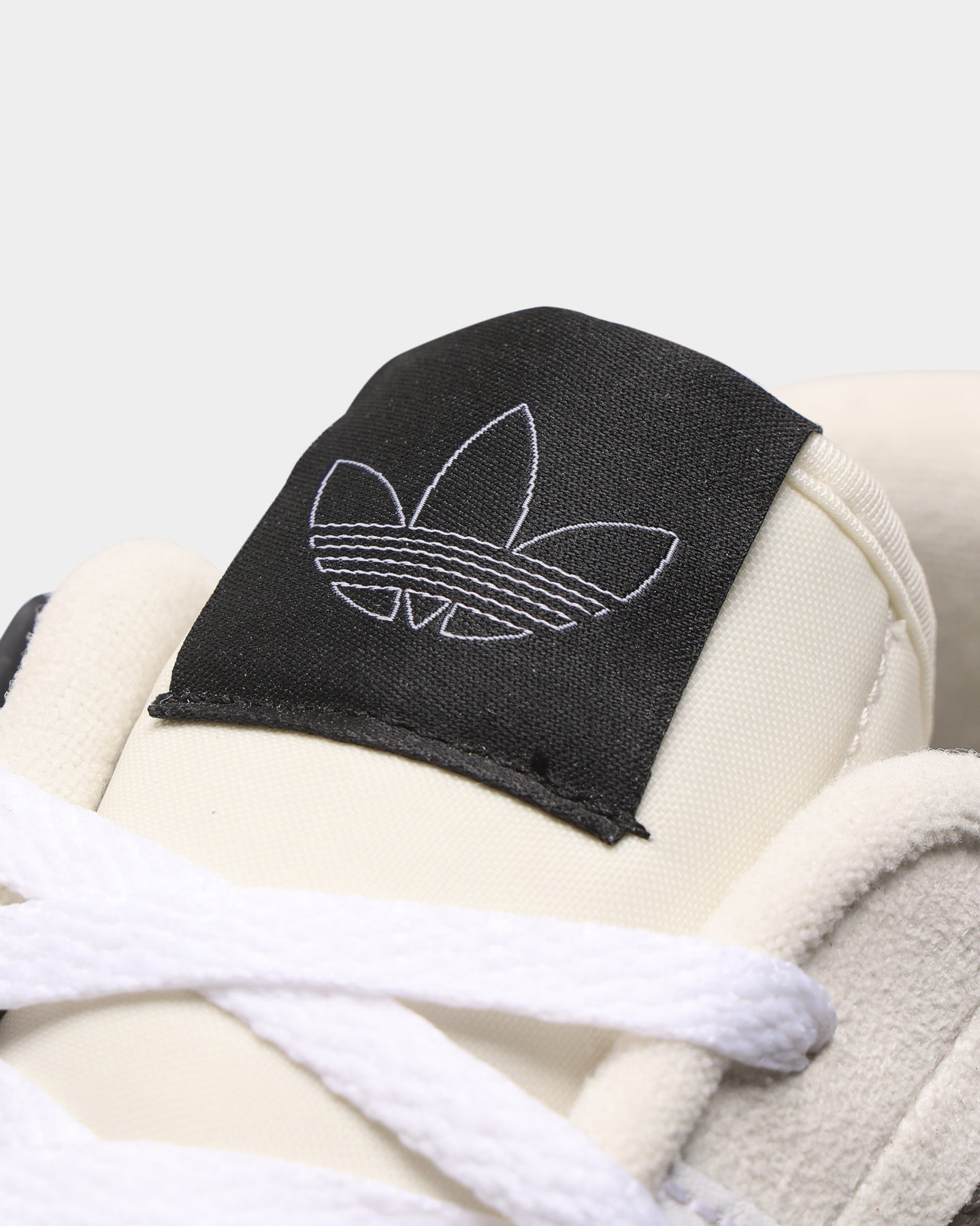 Adidas Forum Exhibit Low Sneakers - White/Black/Red - Men's Casual Shoes for Streetwear & Everyday Comfort