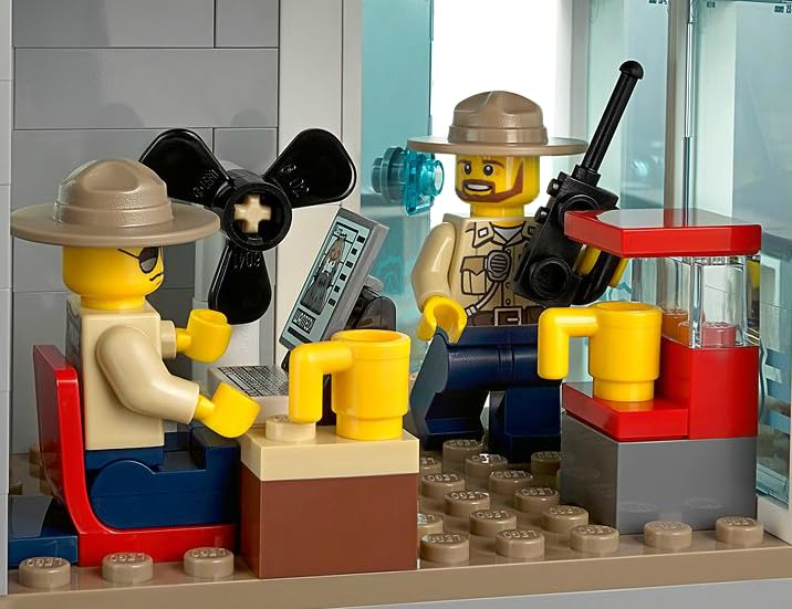 LEGO City 60069 Police Station Construction Set - Swamp Police Station Toy for Kids, Building Blocks for Creative Play - Perfect for Pretend Play and Role-Playing Scenarios