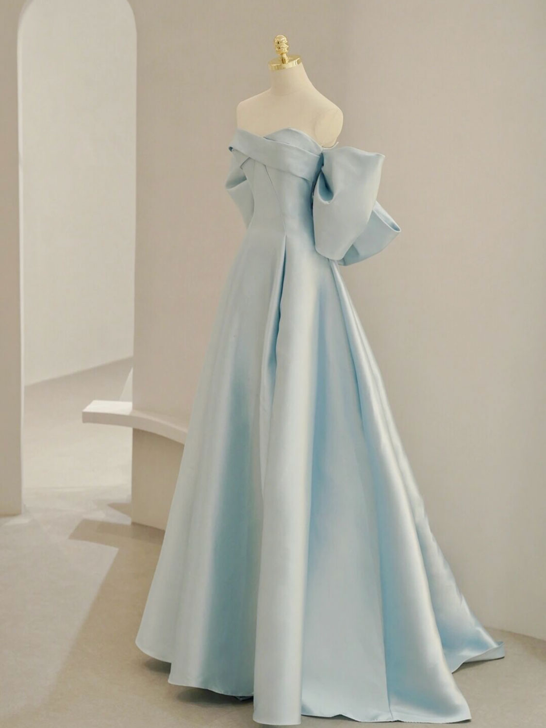 Elegant Blue A-Line Satin Long Prom Dress for Women - Formal Evening Gown for Homecoming, Ball, and Special Occasions