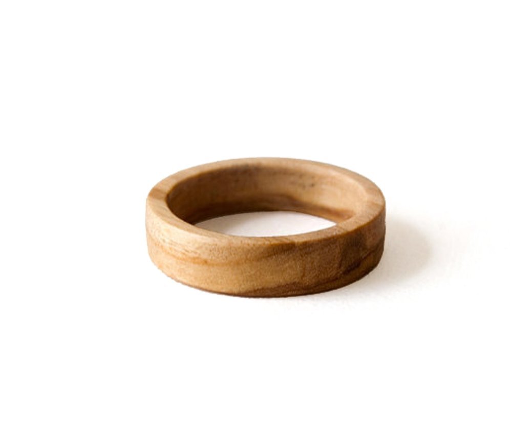 Handmade Olive Wood Wedding Band for Men & Women - Natural Wood Ring, Custom Engraved Personalized Jewelry - Perfect for Anniversaries, Engagements & Unique Gifts