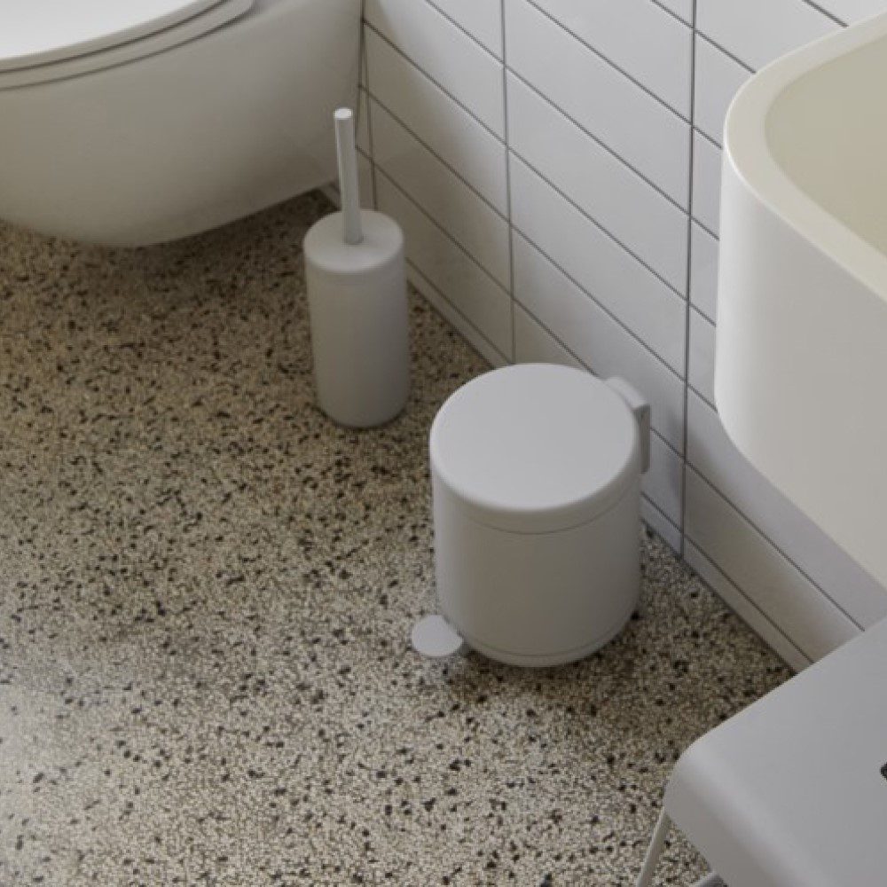 ZONE DENMARK Ume Toilet Brush in Soft Grey - Modern Bathroom Cleaning Tool for Hygienic Home