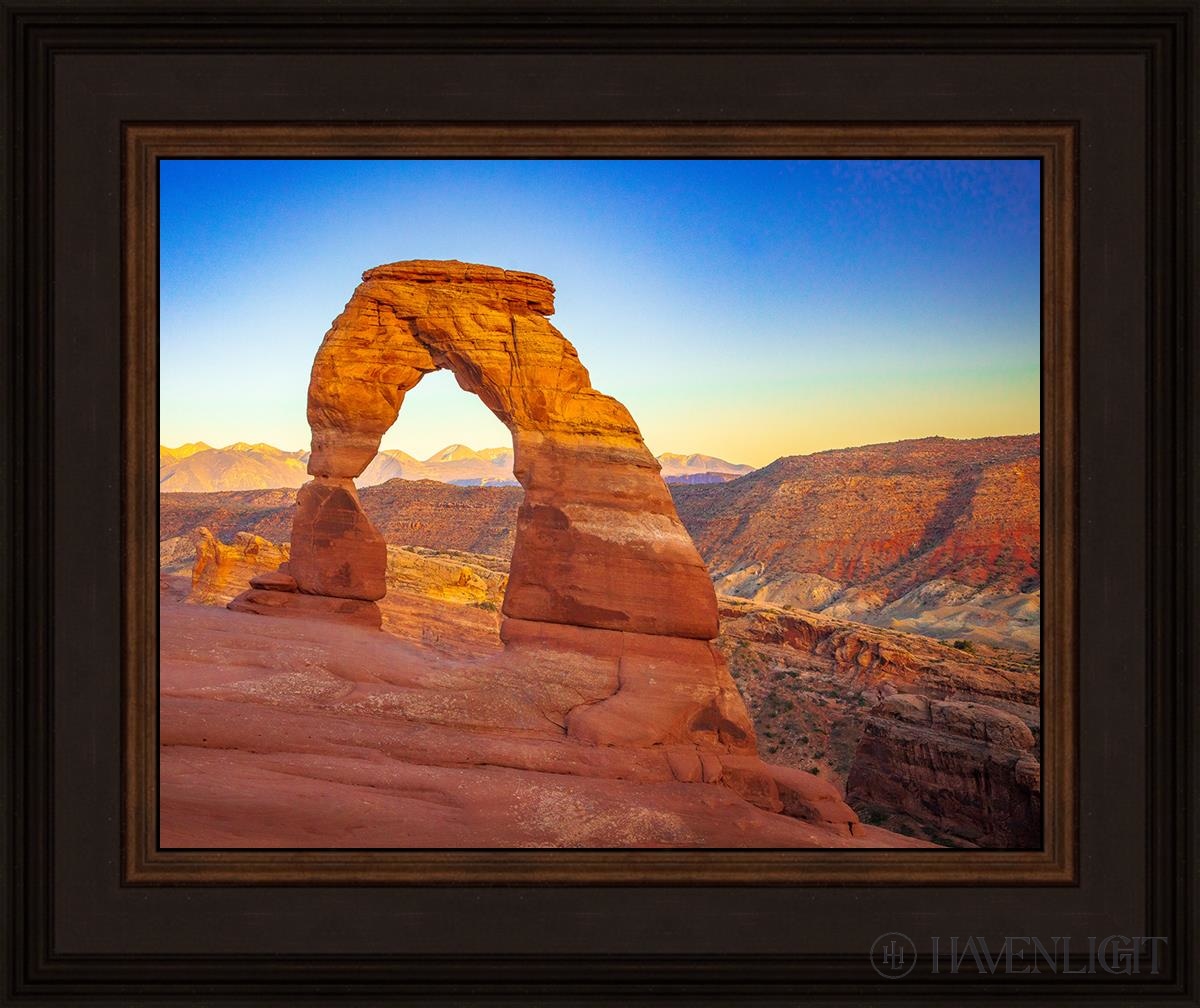 Delicate Arch Utah - Stunning Natural Sandstone Formation for Hiking & Photography | Perfect for Outdoor Adventures & Travel Souvenirs