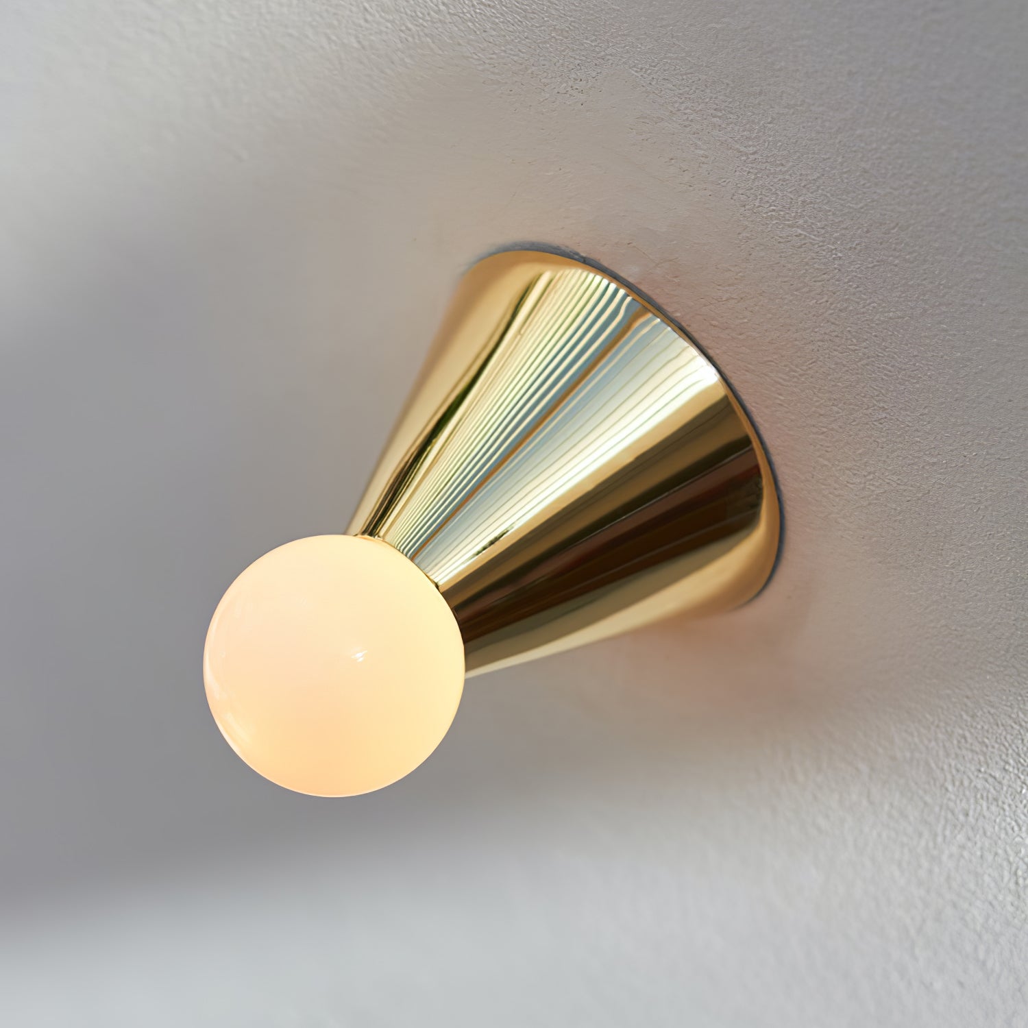 Modern Conical Ceiling Light Fixture - Sleek Design for Living Room, Bedroom & Dining Room Lighting - Energy Efficient LED Pendant Lamp for Home Decor