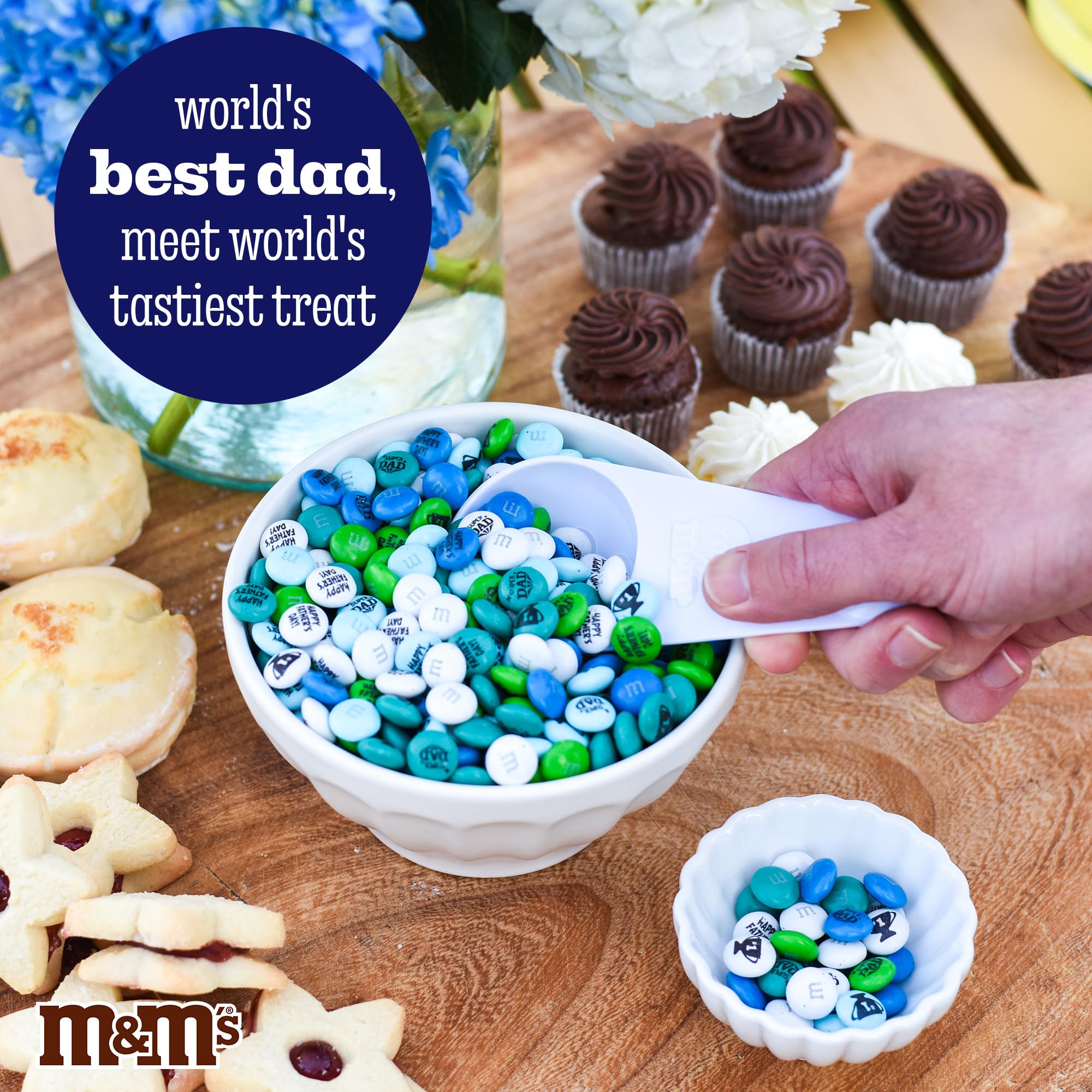 M&M'S Father’s Day Milk Chocolate Candies – 2lb Bulk Candy in Resealable Bag with Dad-Themed Printed Icons | Unique DIY Gift for Dad | Perfect for Father’s Day Gifts, Parties & Celebrations | Great for Office Treats, Stocking Stuffers & Family Gatherings