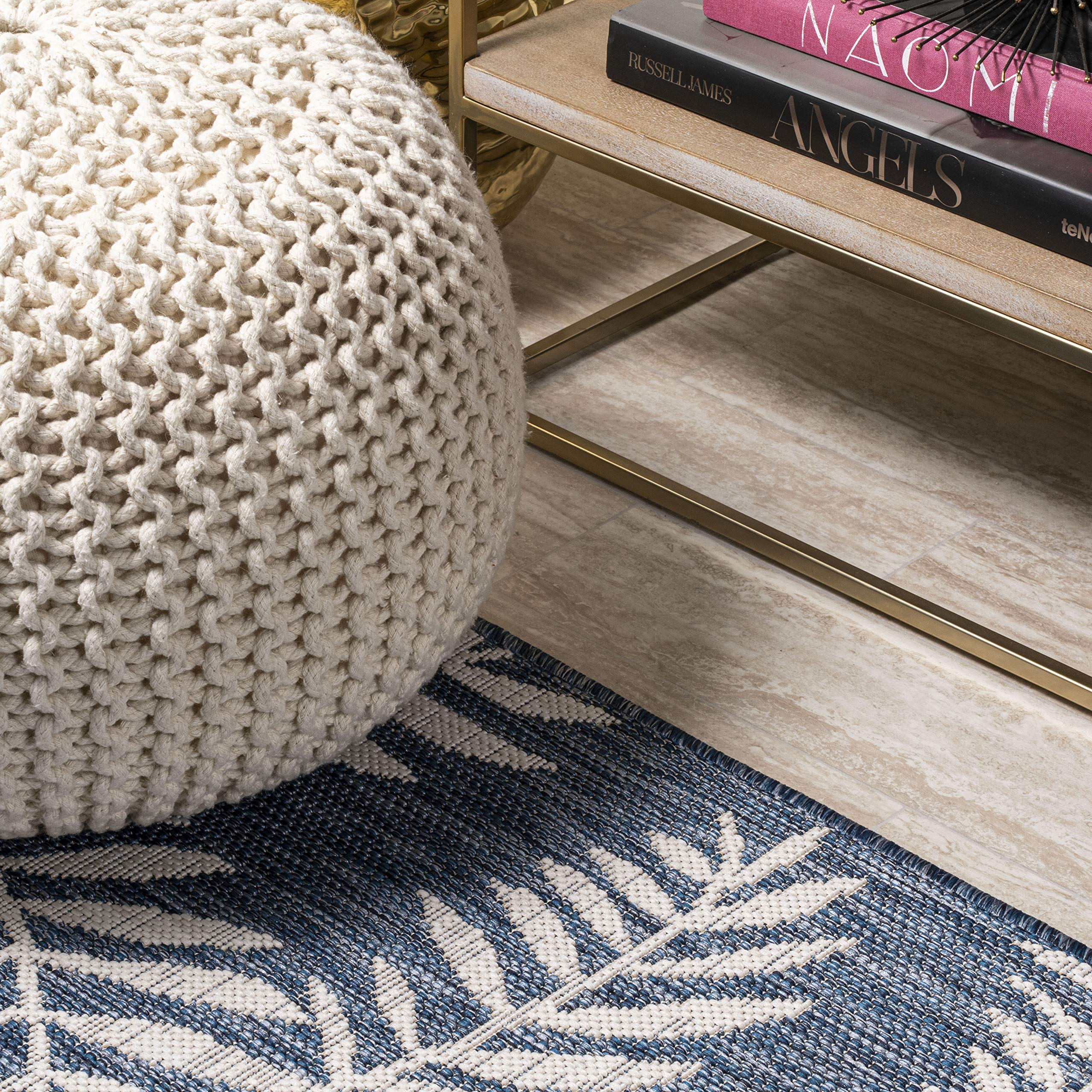 JONATHAN Y SMB119B-5R Coastal Floral Indoor Outdoor Area Rug - 5' Round Non-Shedding Easy-Clean Navy/Ivory - Perfect for Bedroom, Kitchen, Backyard & Patio Decor