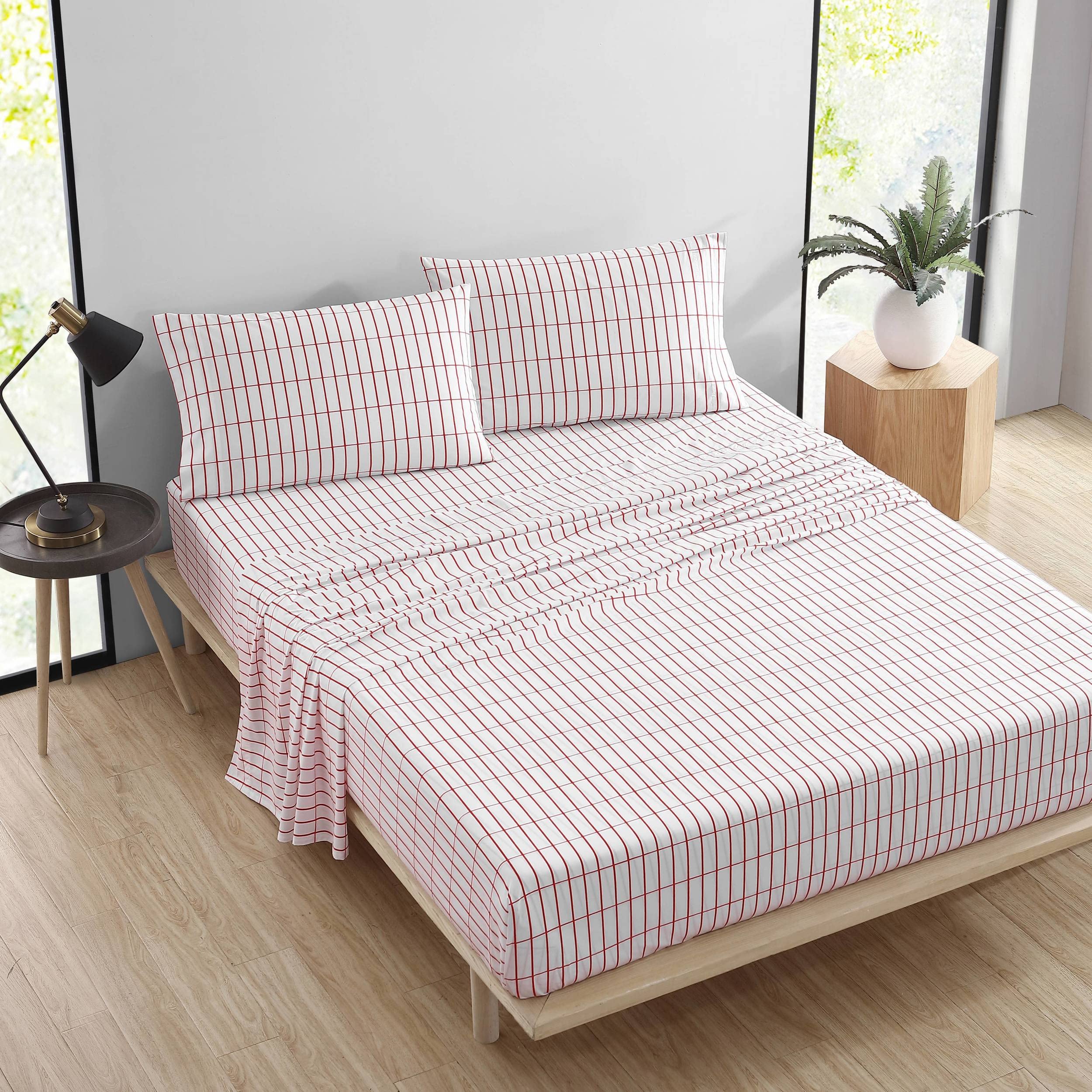 MARIMEKKO King Sheet Set - 100% Cotton Percale Bedding, Crisp & Cool, Lightweight & Breathable for All Seasons (Pieni Tiiliskivi Red, King Size) | Perfect for Master Bedroom, Guest Room & Luxury Hotels