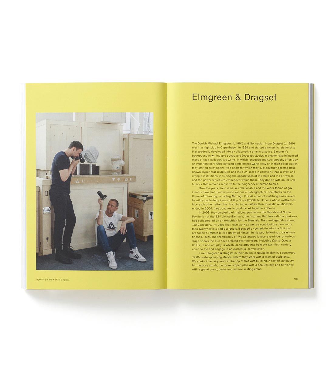 Co Art: Exploring Creative Collaboration Among Artists - Perfect for Art Studios, Workshops & Collaborative Projects