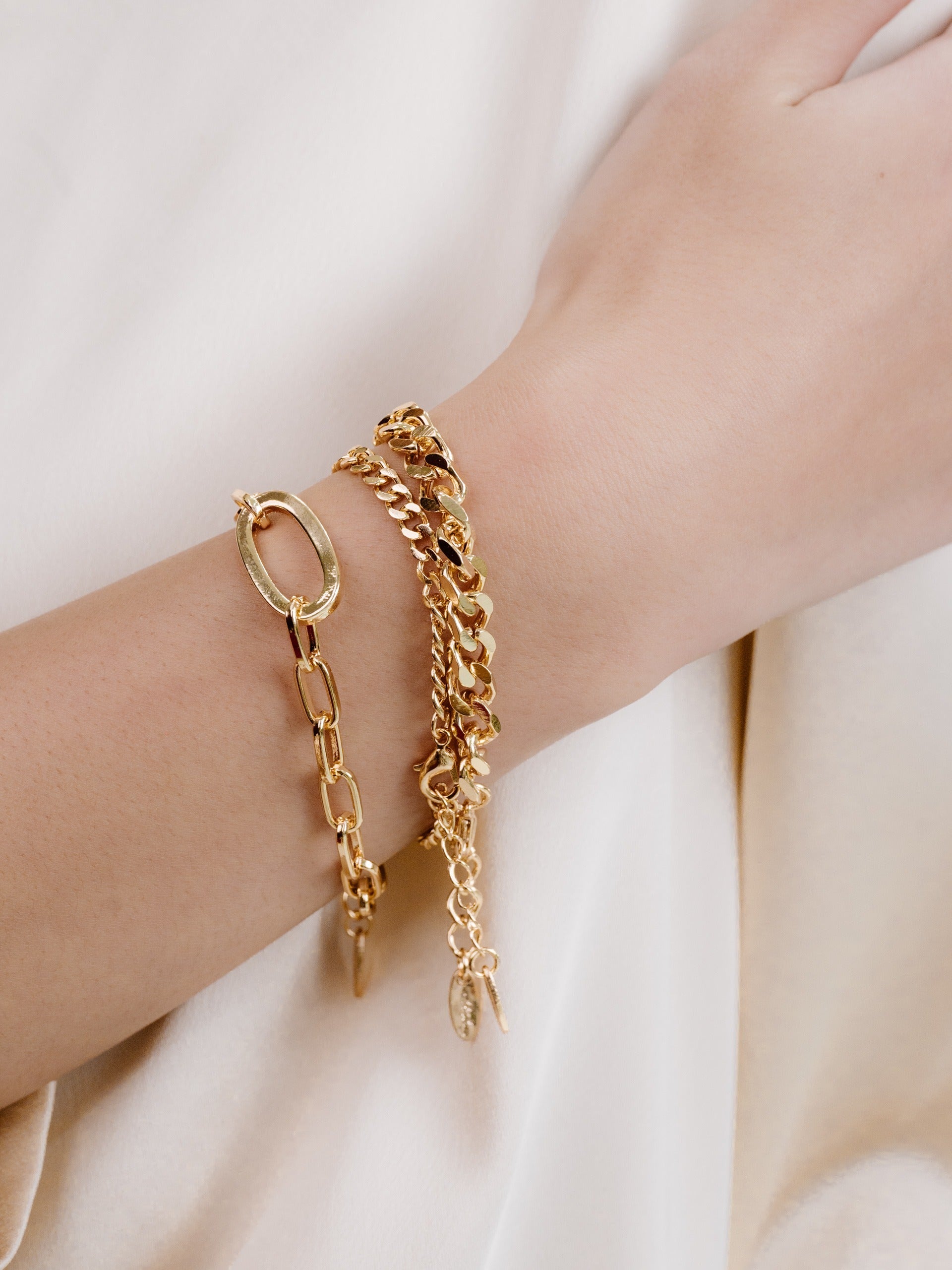 3-Piece Chain Game Bracelet Set for Women - Trendy Stackable Bracelets for Casual Wear, Parties & Gifts