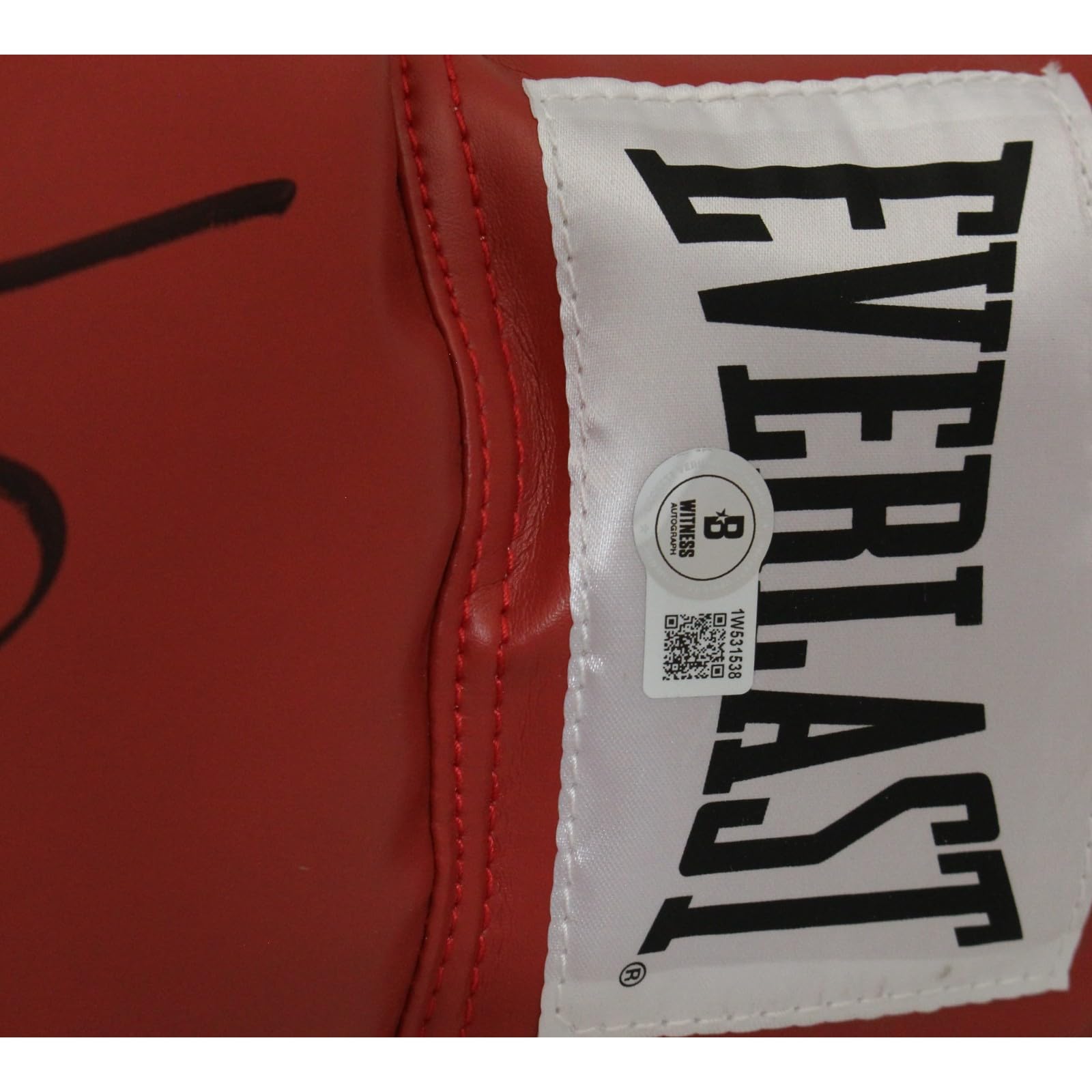 Sugar Ray Leonard Autographed Red Left Boxing Glove - Beckett Certified Authentic Memorabilia - Perfect for Boxing Fans, Collectors & Sports Memorabilia Displays