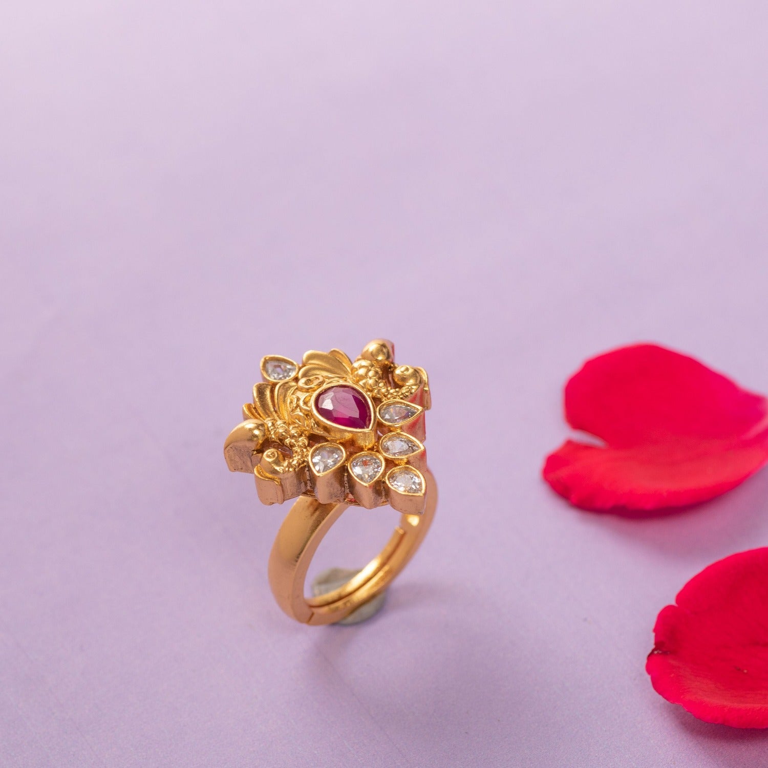 Vintage Peacock Ring - Elegant Antique Jewelry for Women, Handcrafted Brass Statement Ring - Perfect for Parties, Weddings & Special Occasions