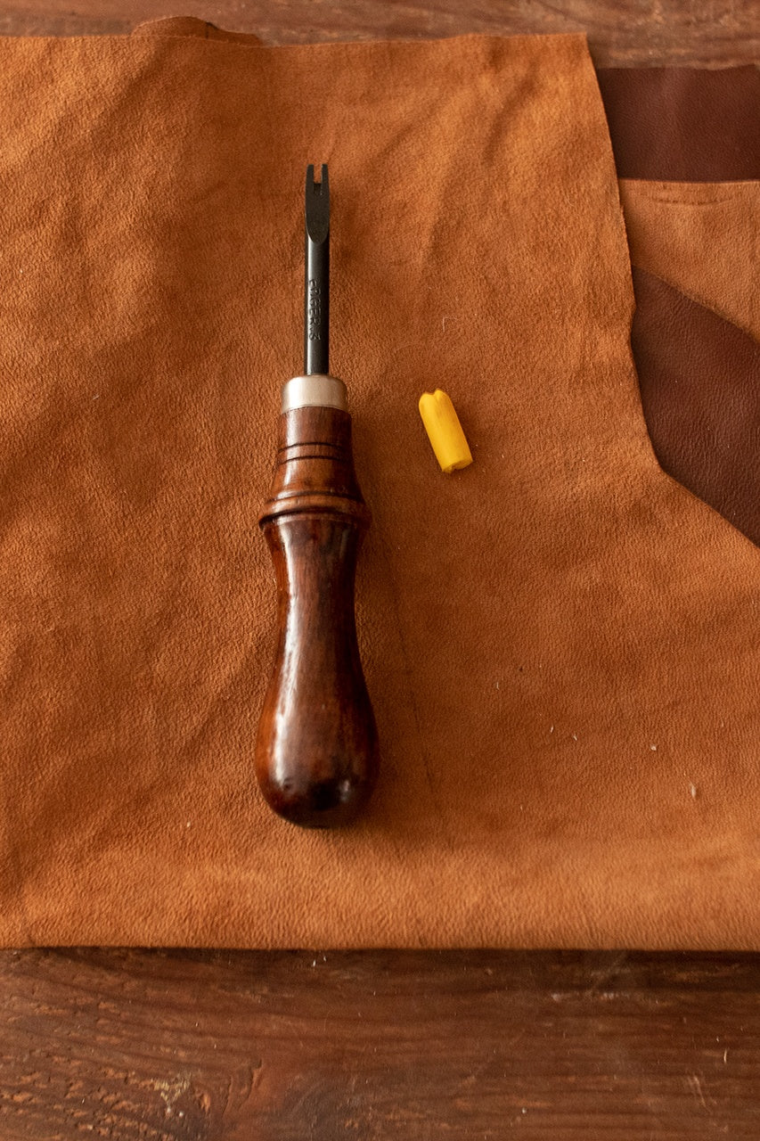 2mm Edge Beveler Tool - Size 3 for Leather Crafting, Woodworking & DIY Projects - Perfect for Beveling Edges on Belts, Wallets & Furniture
