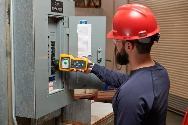 Fluke 2062 Advanced Professional Wire Tracer Kit - Locate Wires & Cables Easily for Home, Office & Industrial Electrical Work