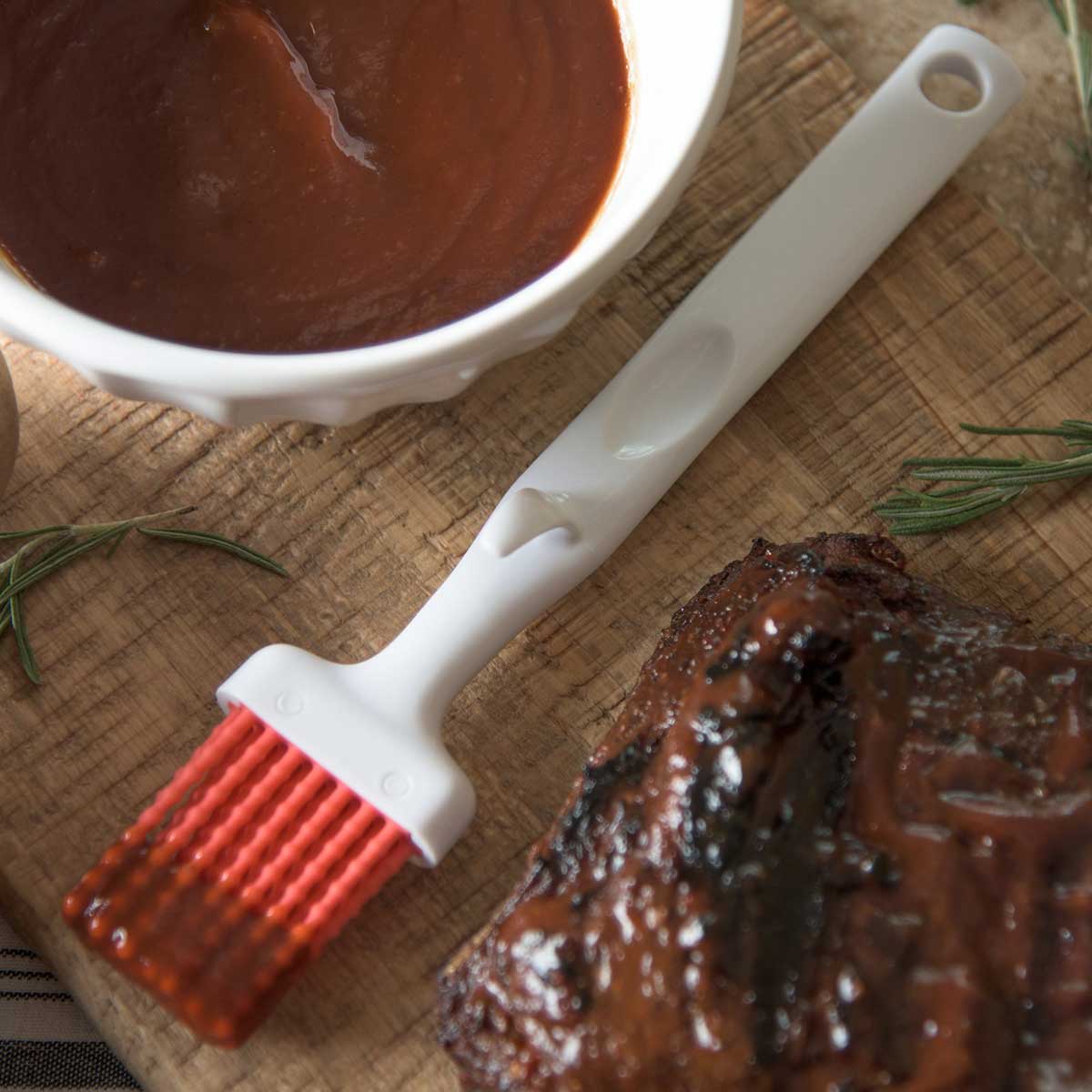 Best Silicone Basting Brush for Cooking & Grilling - Carlisle 4040305 Heat-Resistant Red Kitchen Brush (1 3/4
