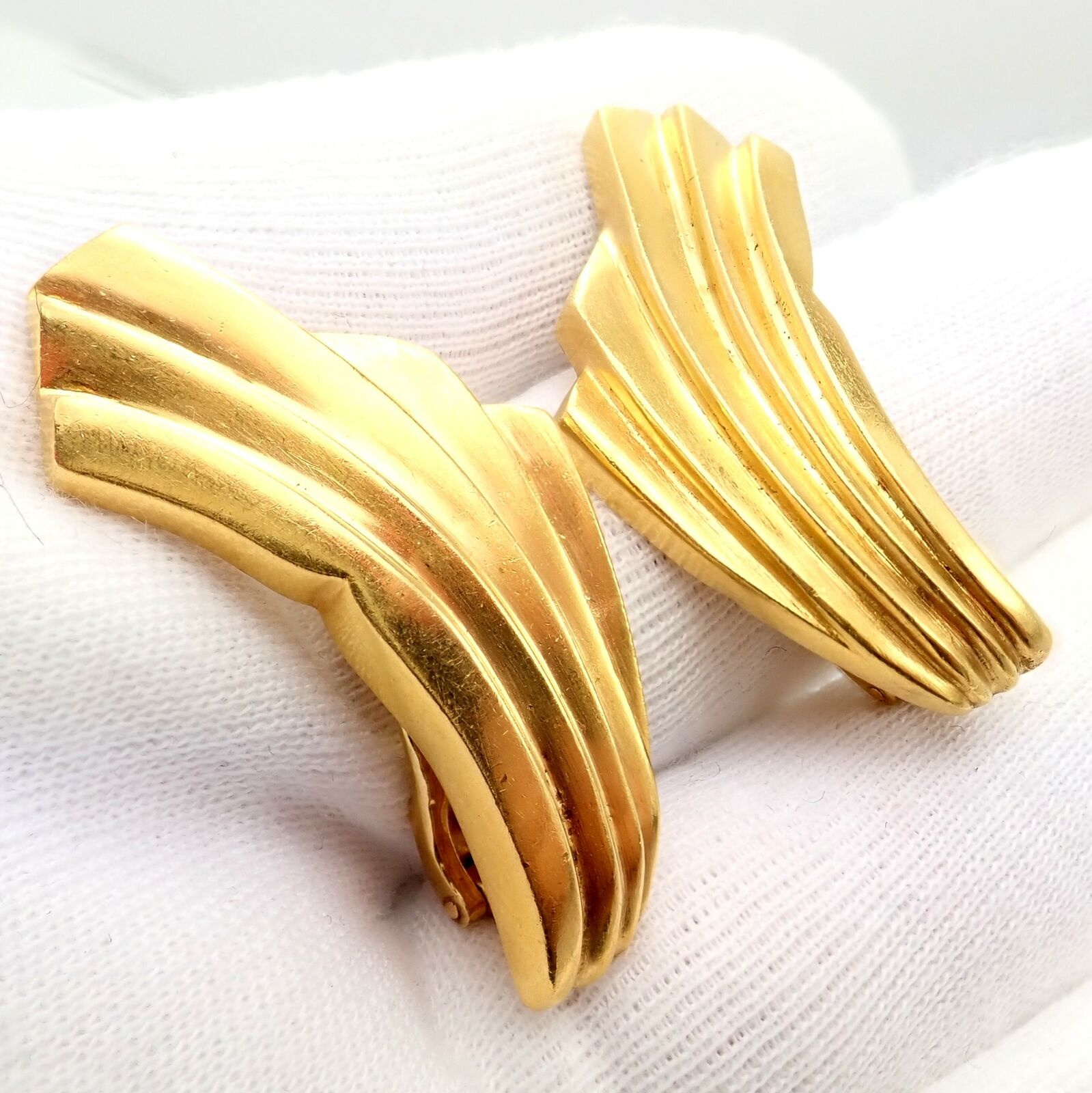 Authentic Ilias Lalaounis 18k Yellow Gold Large Art Deco Wings Fan Earrings - Vintage Luxury Jewelry for Women, Perfect for Weddings, Parties & Special Occasions