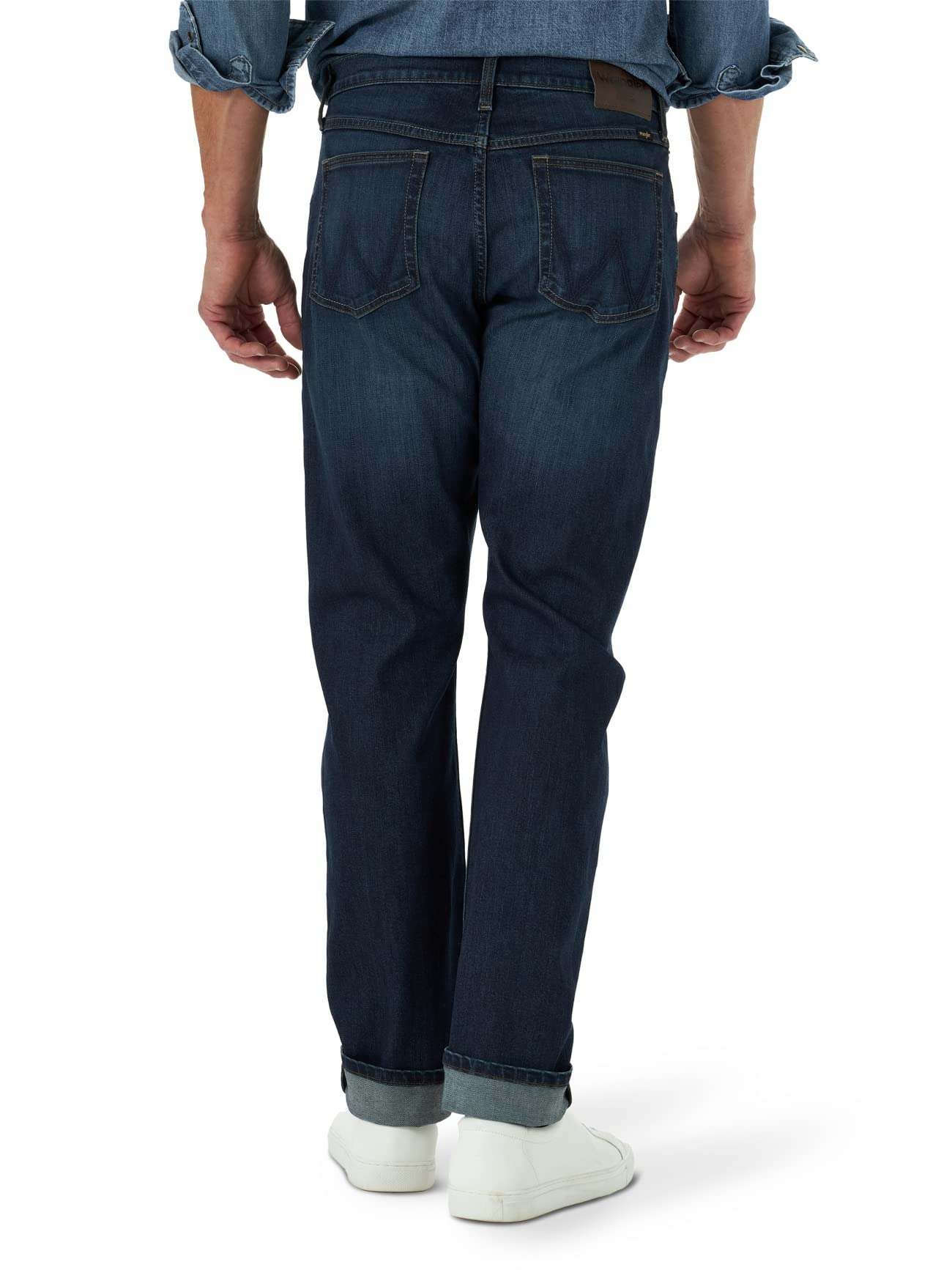Wrangler Men's Free to Stretch Athletic Fit Jeans - Comfortable & Flexible Denim Pants for Work, Casual Wear & Outdoor Activities