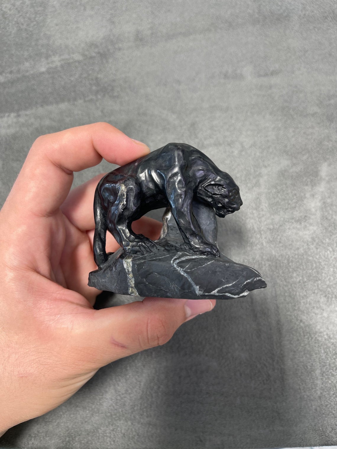 Natural Colombian Emerald Black Panther Rough Crystal Sculpture - Handcrafted Gemstone Art for Home Decor, Meditation & Spiritual Healing