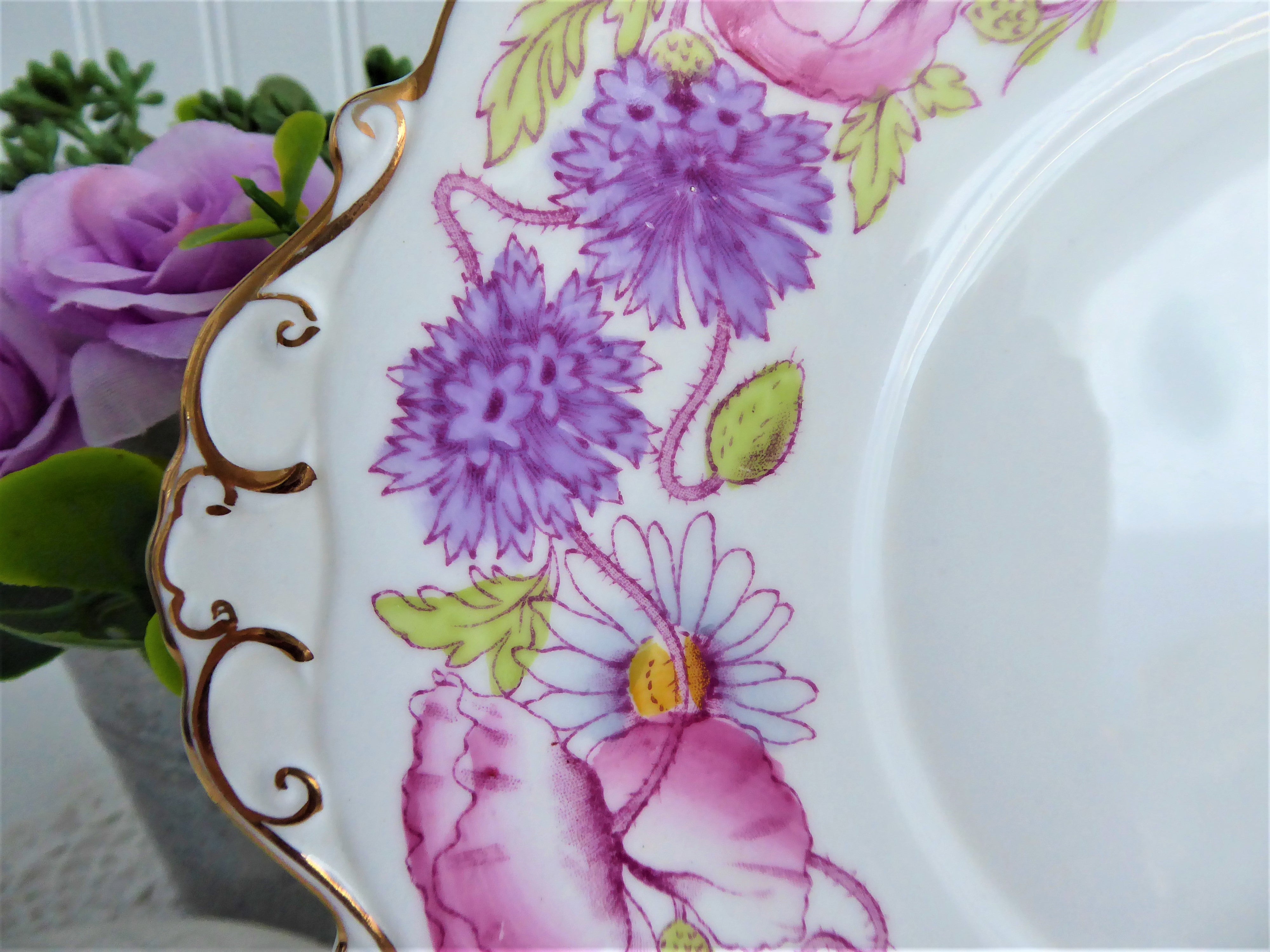 Vintage Roslyn England Ambleside Lugged Cake Serving Plate - Pink Lavender Floral Design with 1950s Poppies & Daisies | Perfect for Afternoon Tea, Bridal Showers & Vintage Tableware Collections