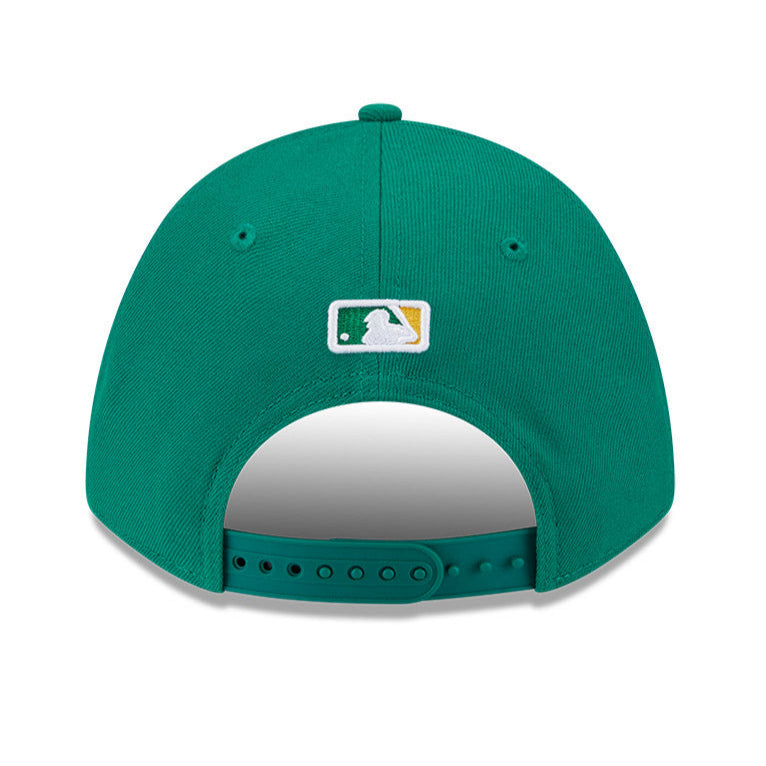 New Era 9Forty M Crown Oakland Athletics Snapback Cap - Kelly Green | Adjustable Baseball Hat for Men & Women | Perfect for Baseball Games, Streetwear & Sports Fan Fashion